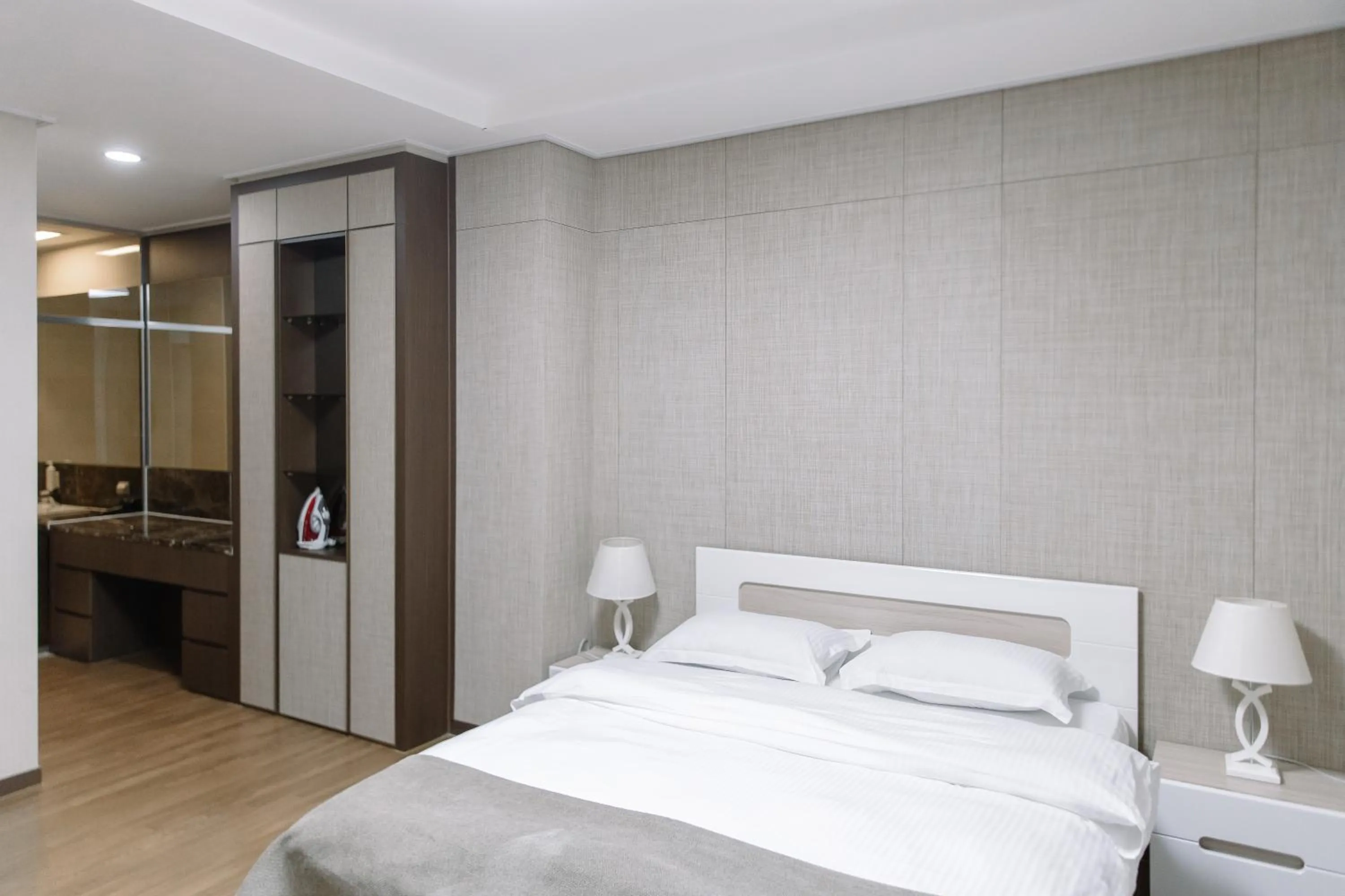 Bed in Elite Apart-Hotel