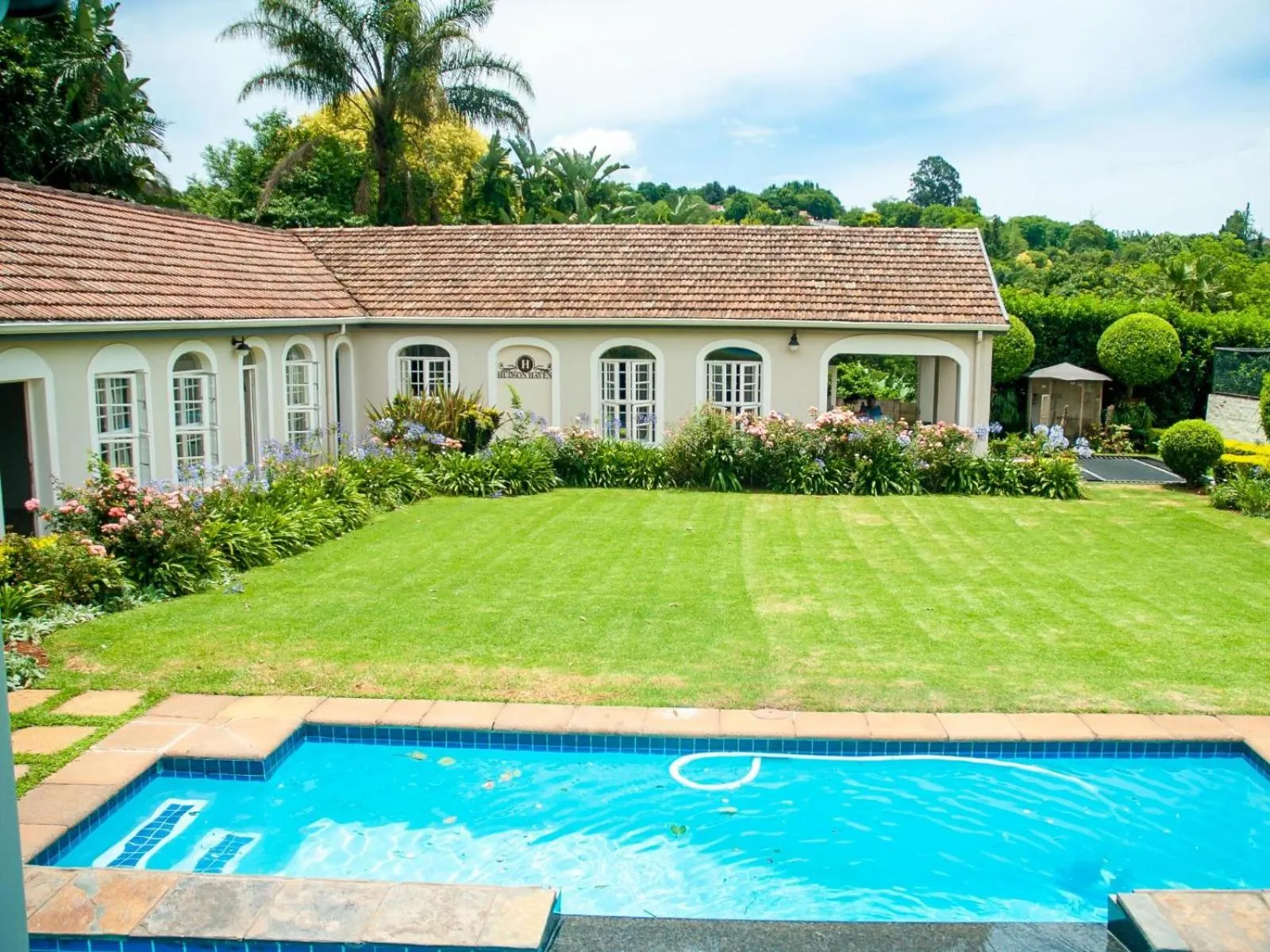 Property building in Hudson Haven Bed & Breakfast