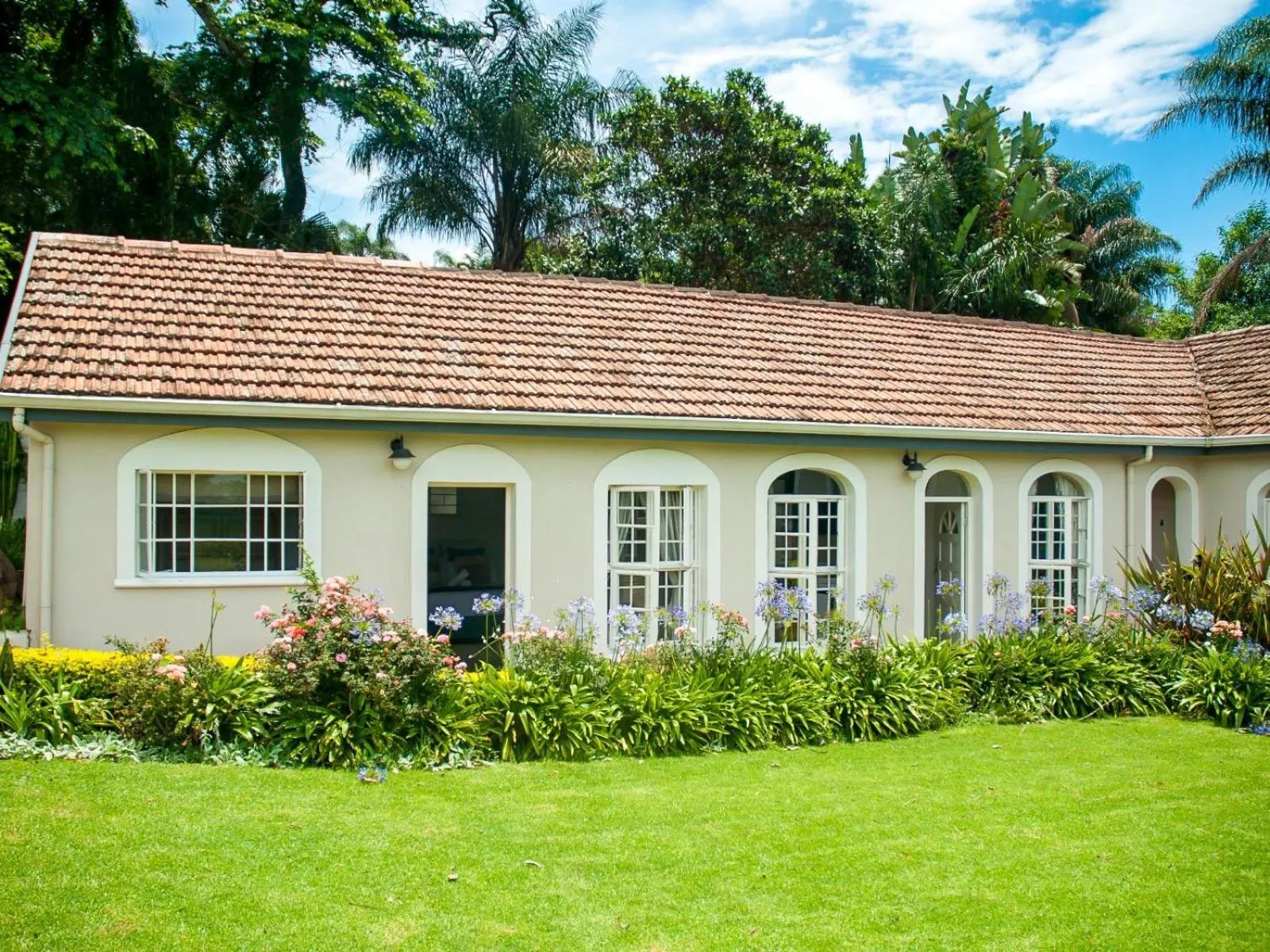 Garden in Hudson Haven Bed & Breakfast