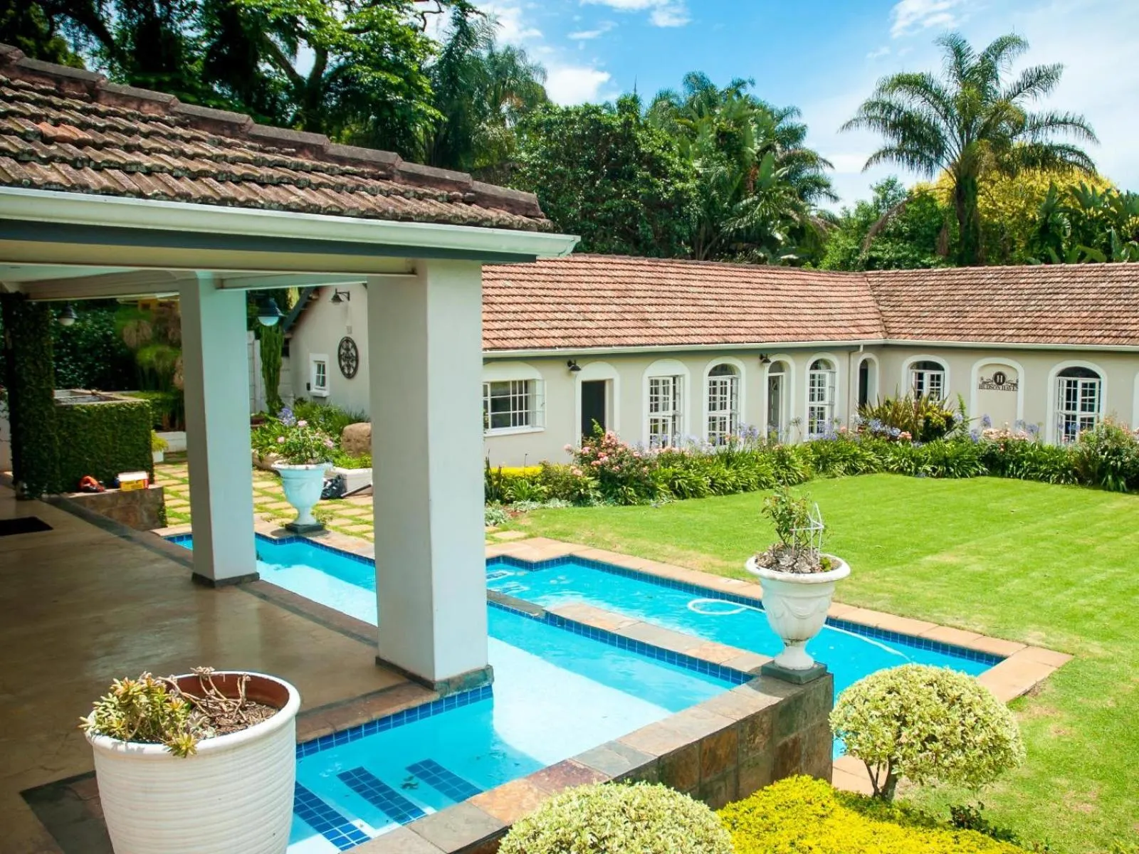 Property building in Hudson Haven Bed & Breakfast