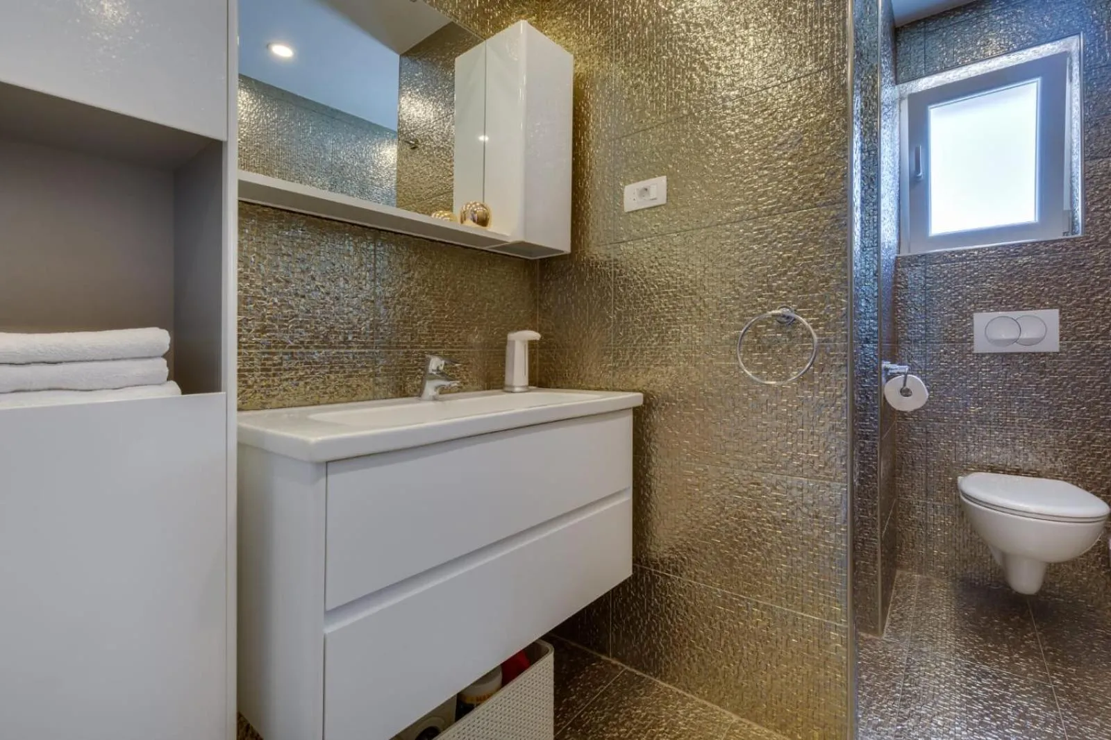 Bathroom in Apartment Marul