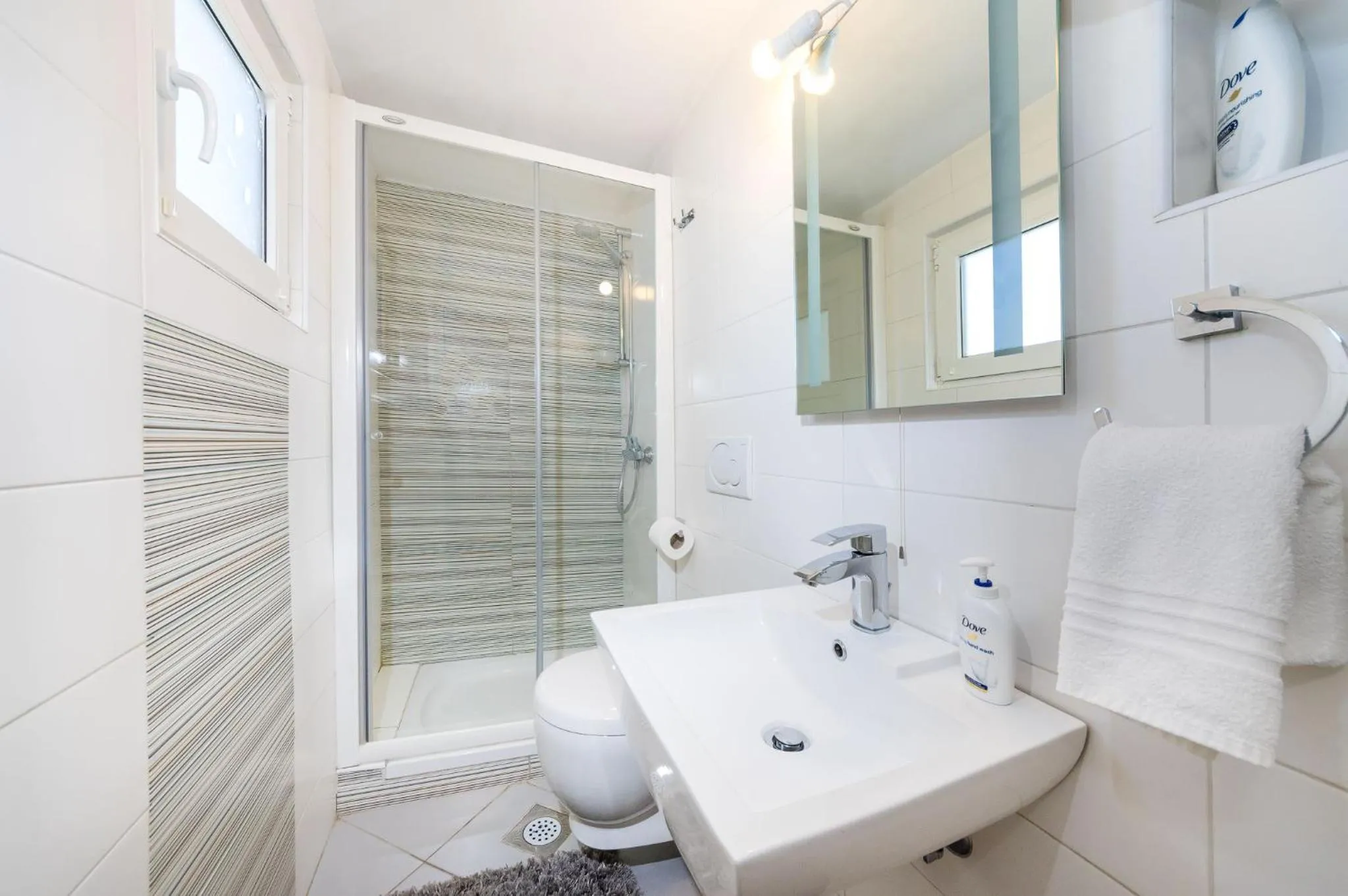 Shower in Apartment Marul