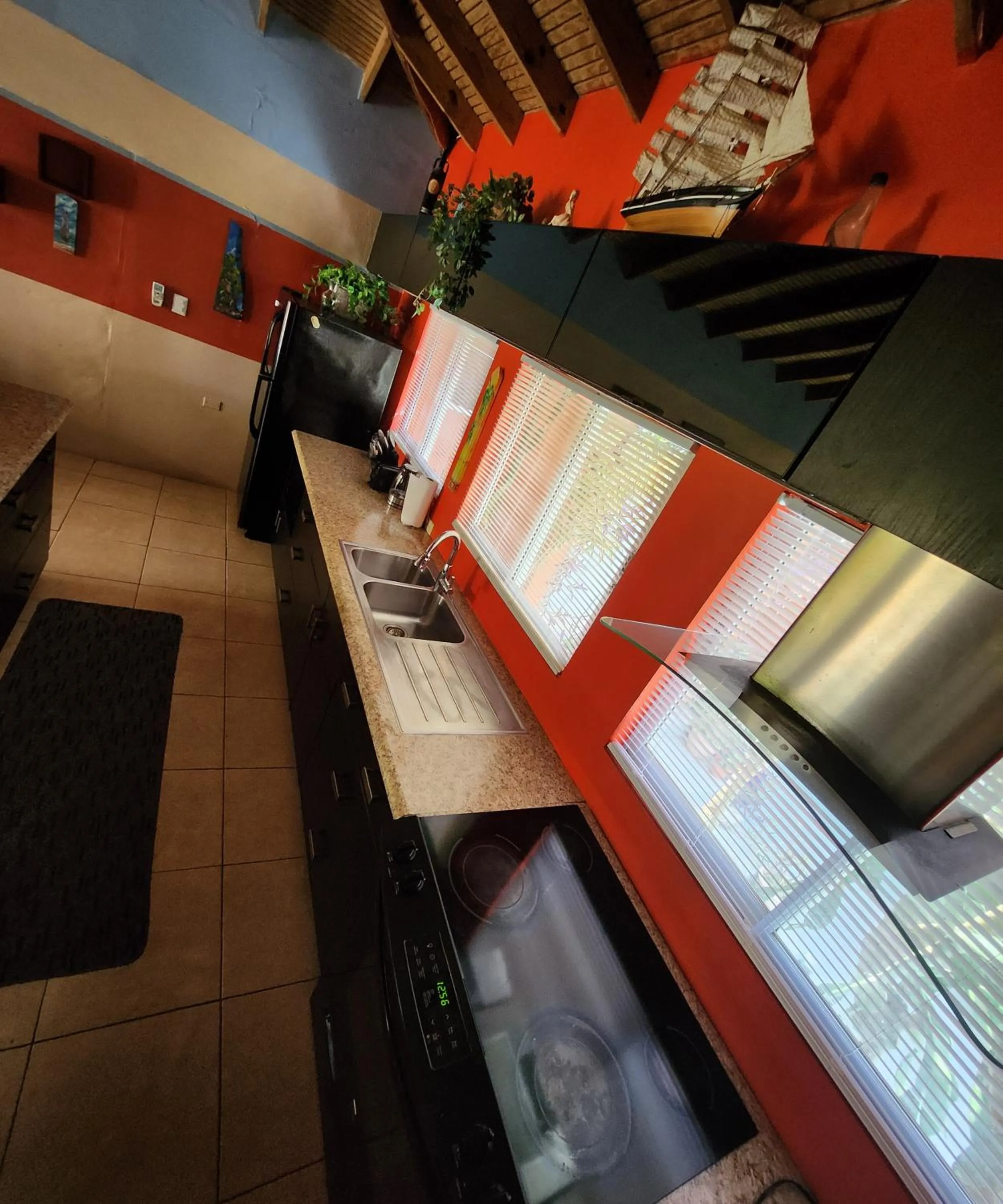 Kitchen or kitchenette in Carolina Point Resort