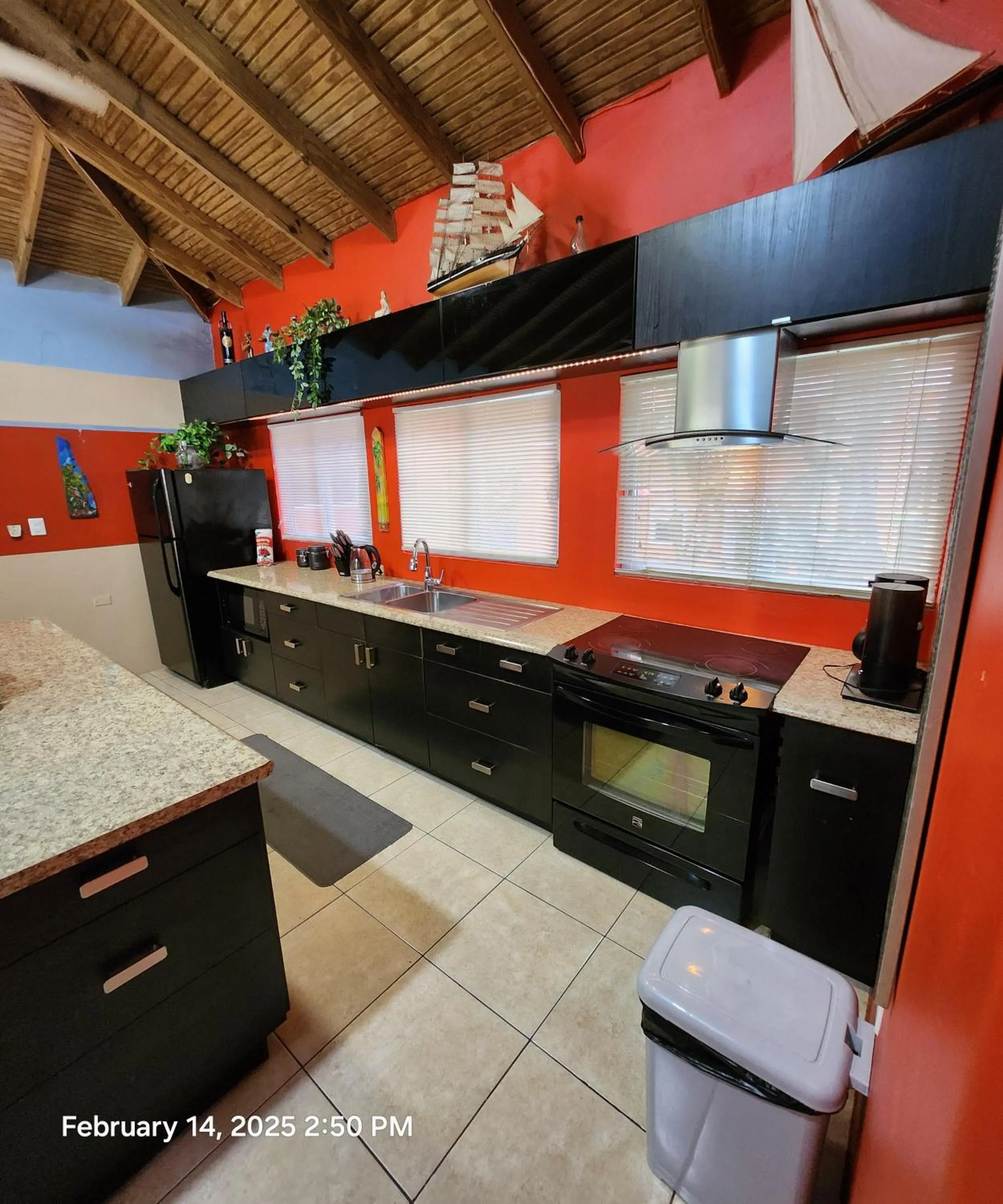 Kitchen or kitchenette in Carolina Point Resort