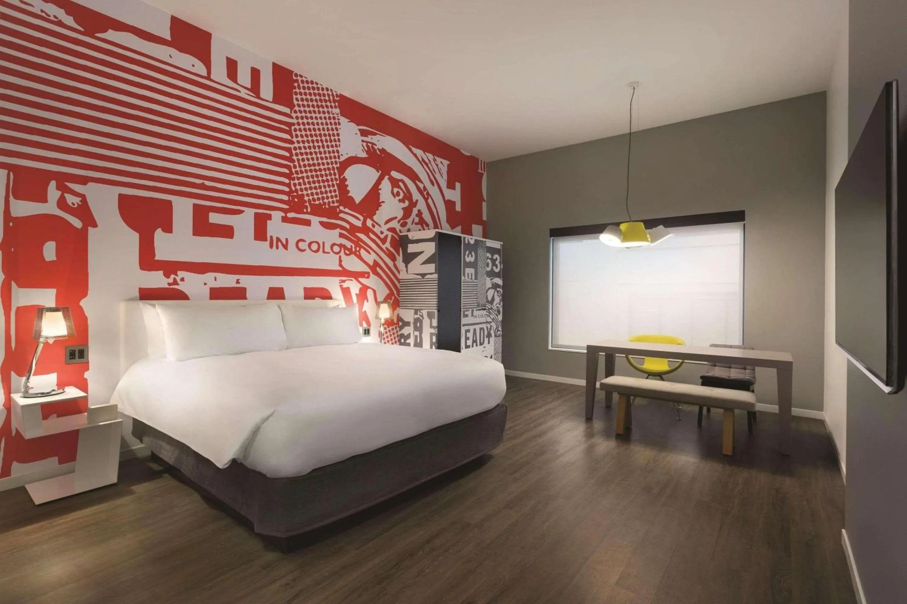 Bedroom, Bed in Radisson Red Minneapolis Downtown