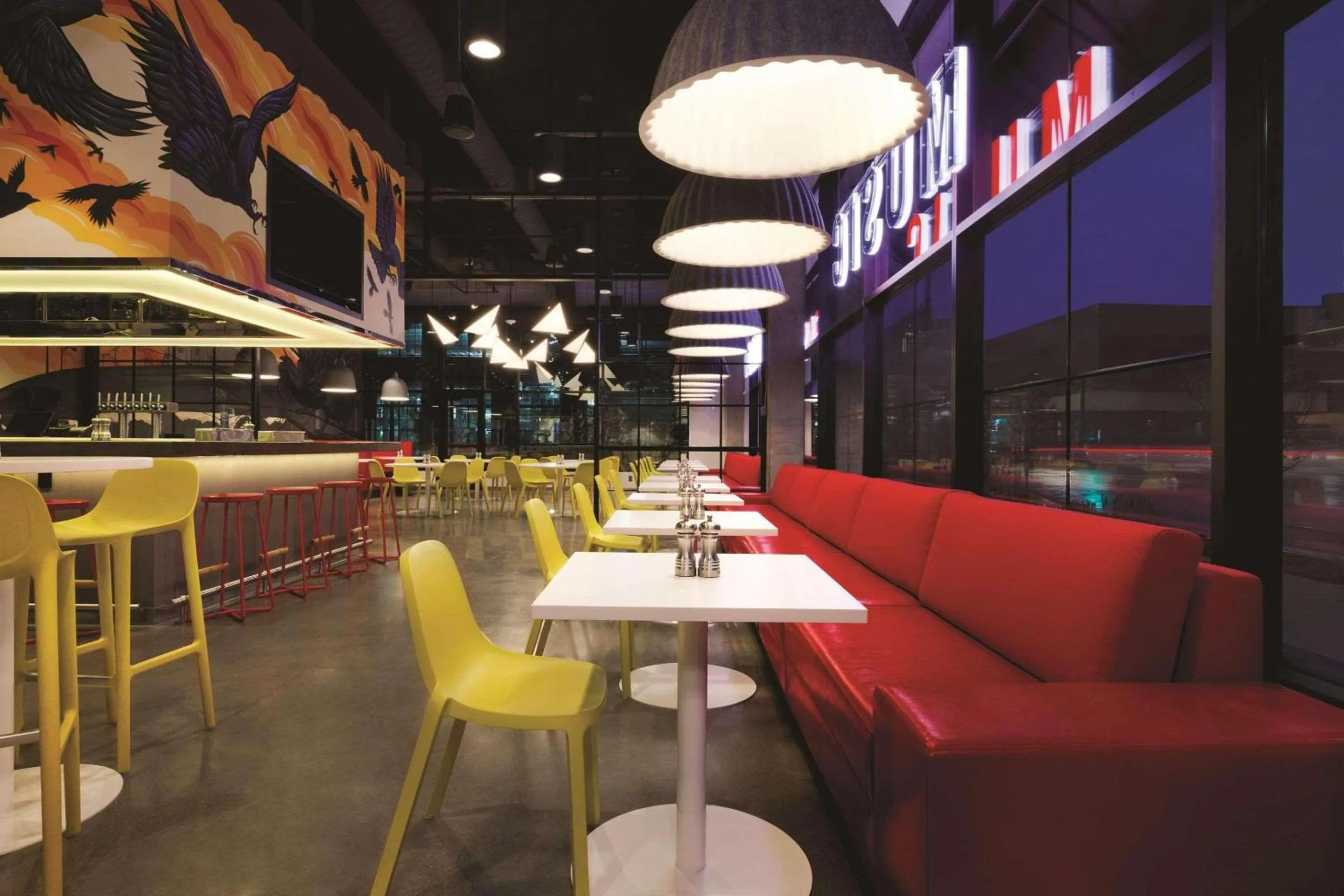 Lounge or bar in Radisson Red Minneapolis Downtown