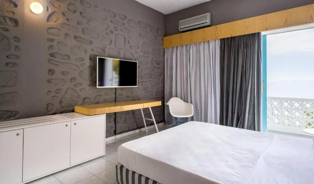 TV and multimedia, Bed in Alkistis Beach Hotel - Designed for Adults