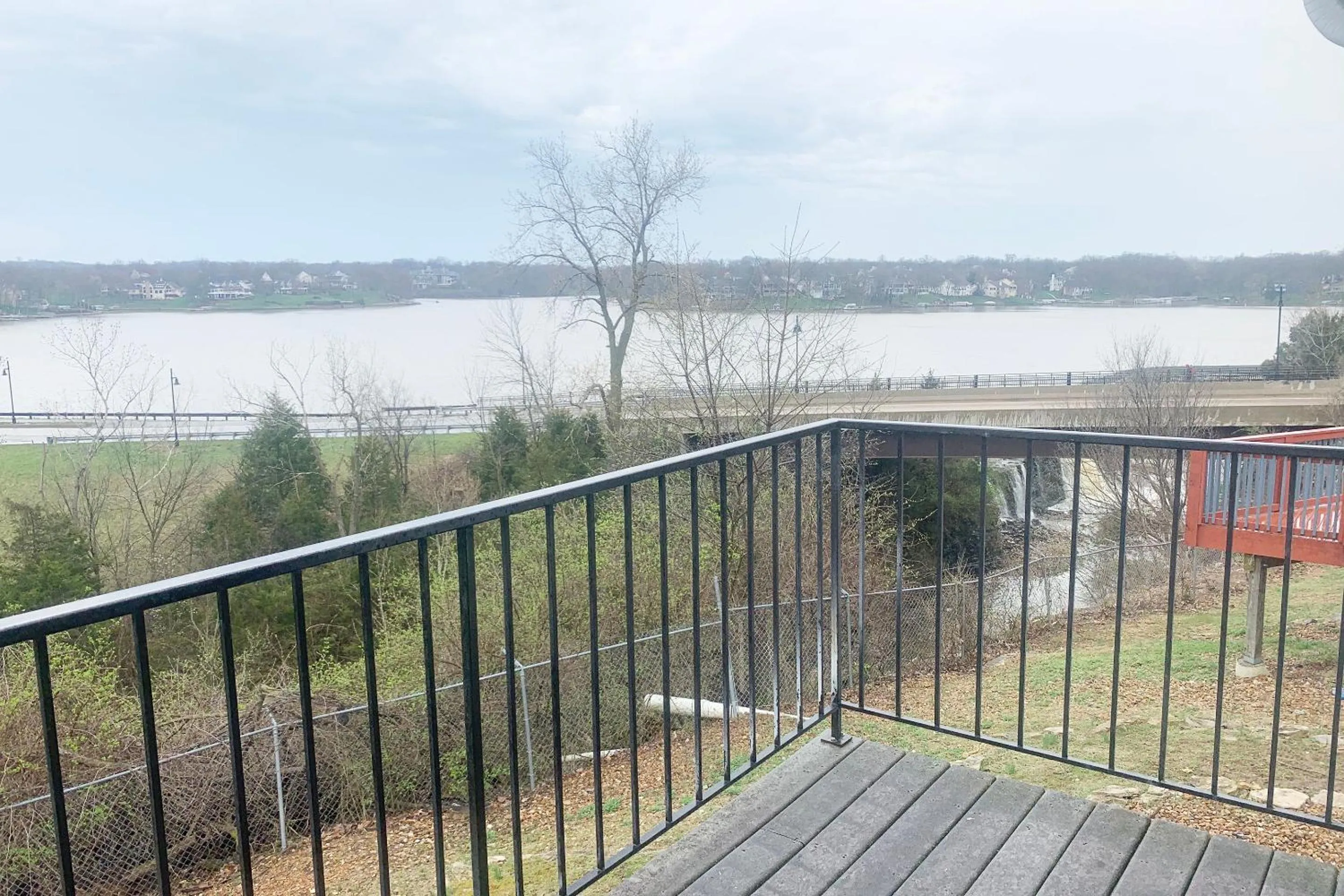 Balcony/Terrace in Lakeview Inn