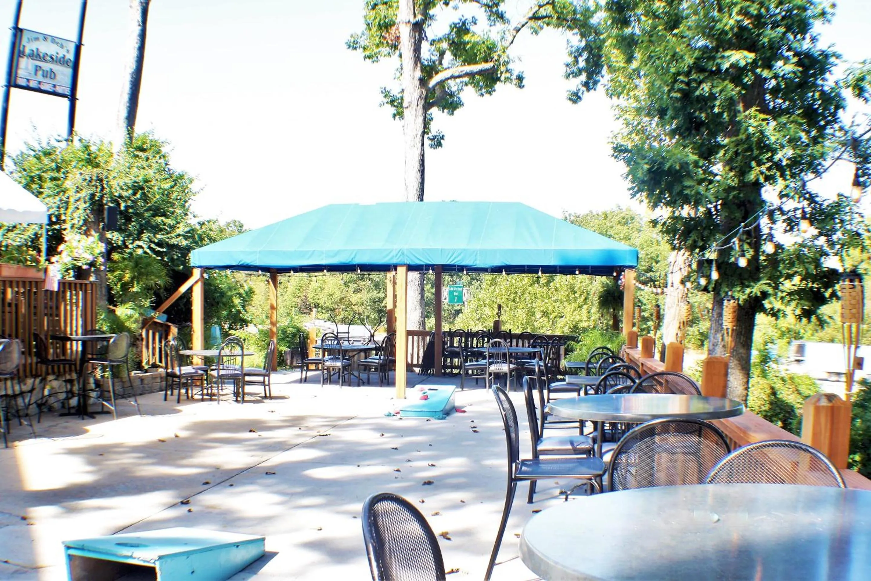 Restaurant/places to eat in Lakeview Inn