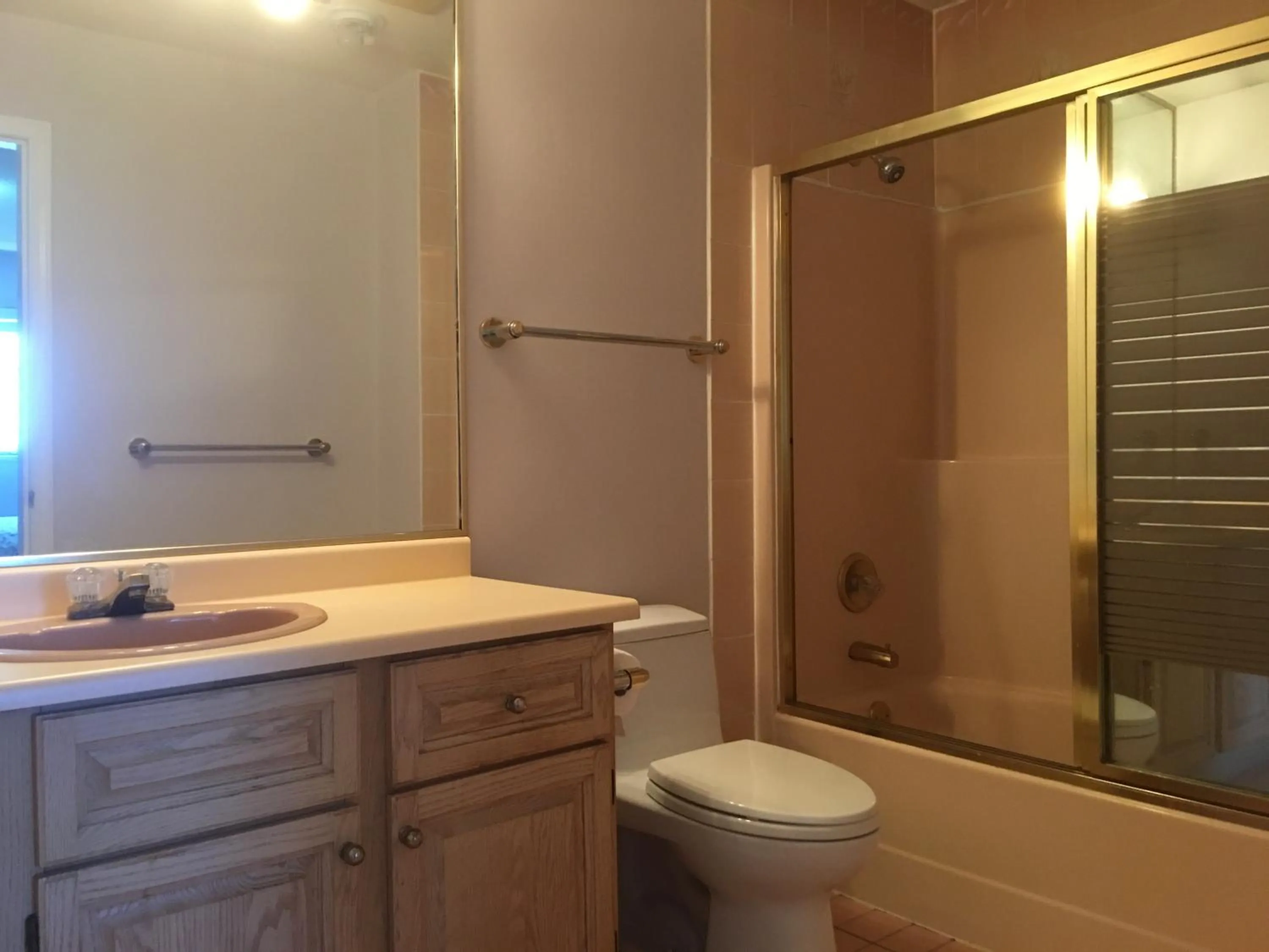 Bathroom in Vancouver Homestay Inn