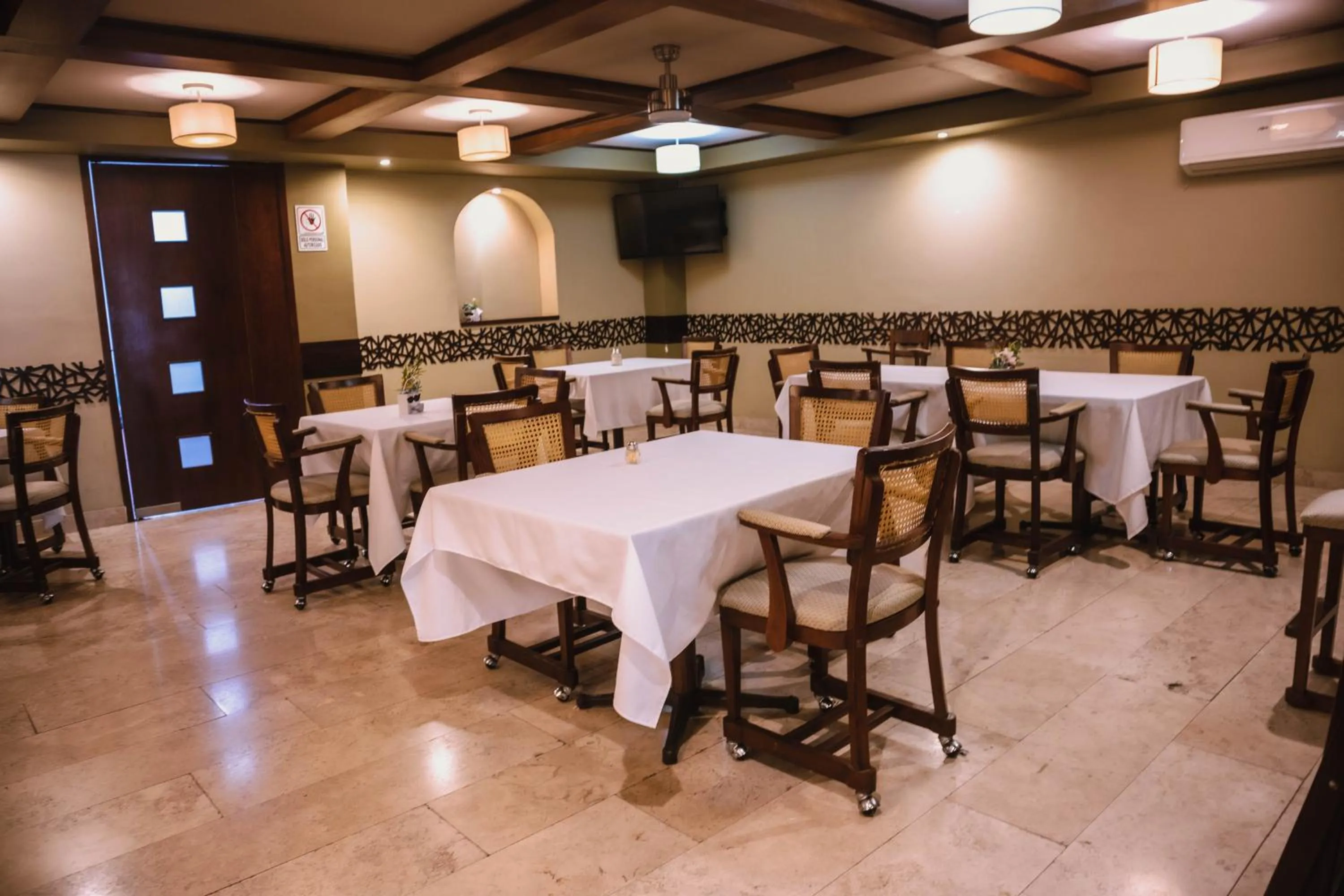 Restaurant/places to eat in Hotel Posada del Virrey