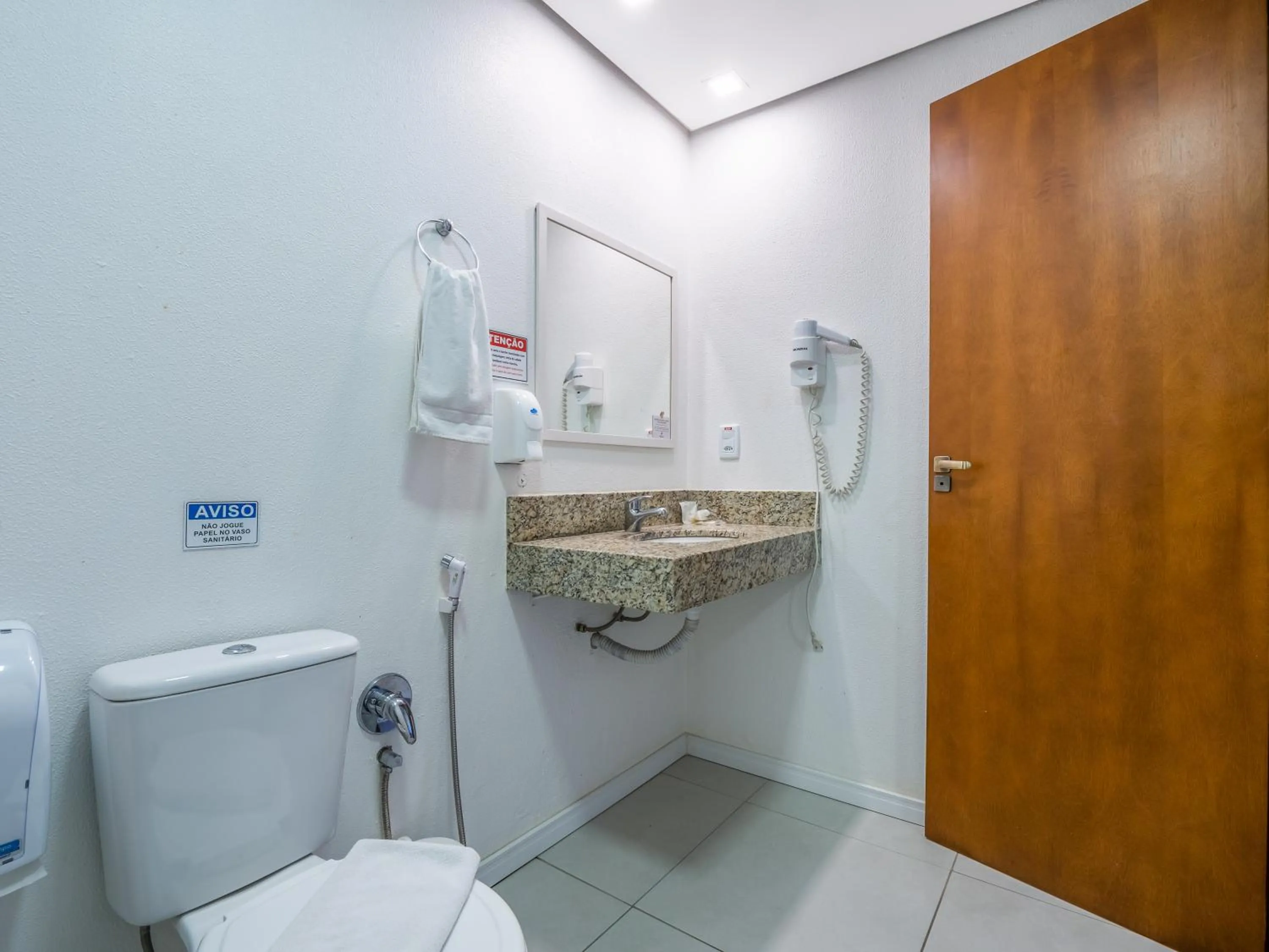 Bathroom in Alameda Alegra Hotel