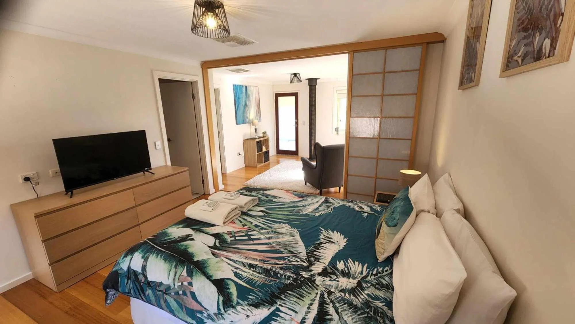 Bed in Riesling Trail & Clare Valley Cottages