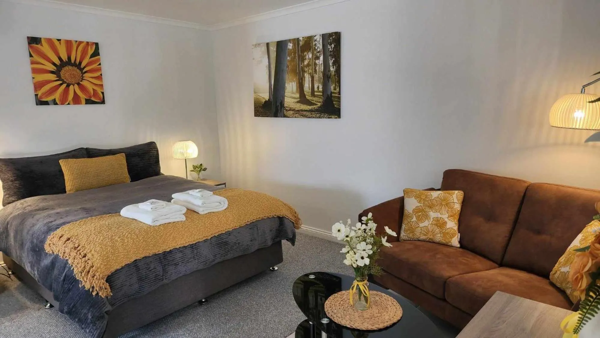 Decorative detail, Bed in Riesling Trail & Clare Valley Cottages