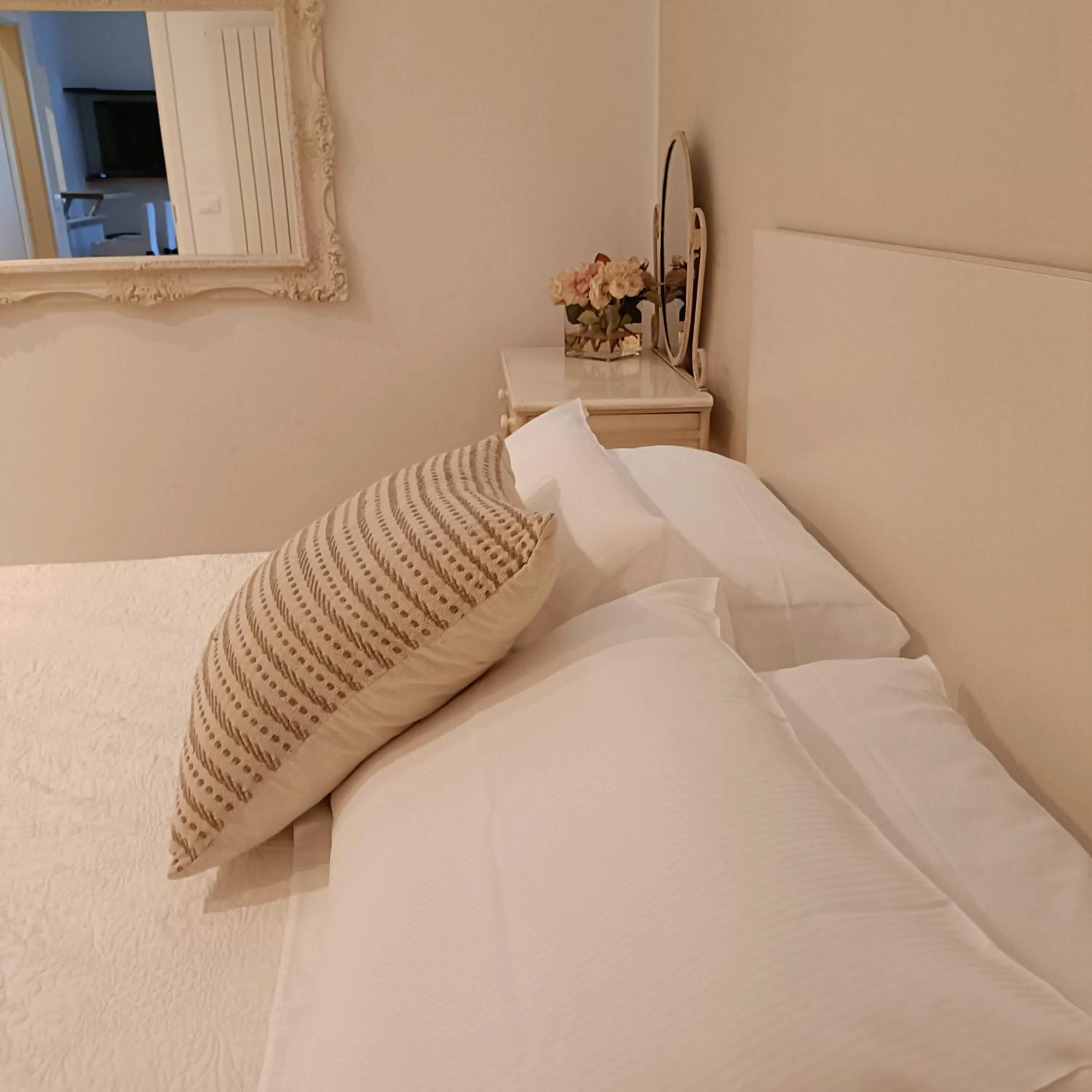 Bedroom, Bed in Gian Paul Hotel