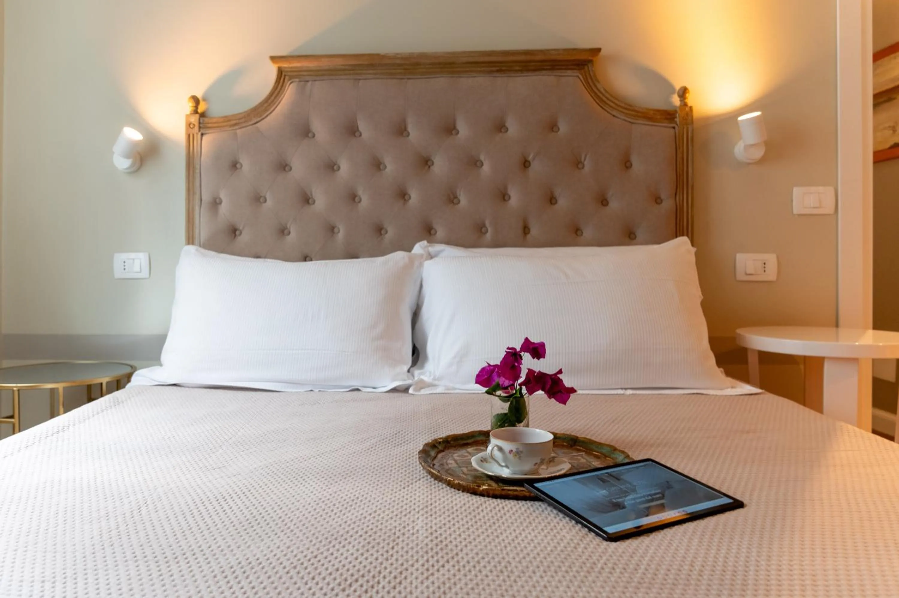 Bedroom, Bed in Gian Paul Hotel