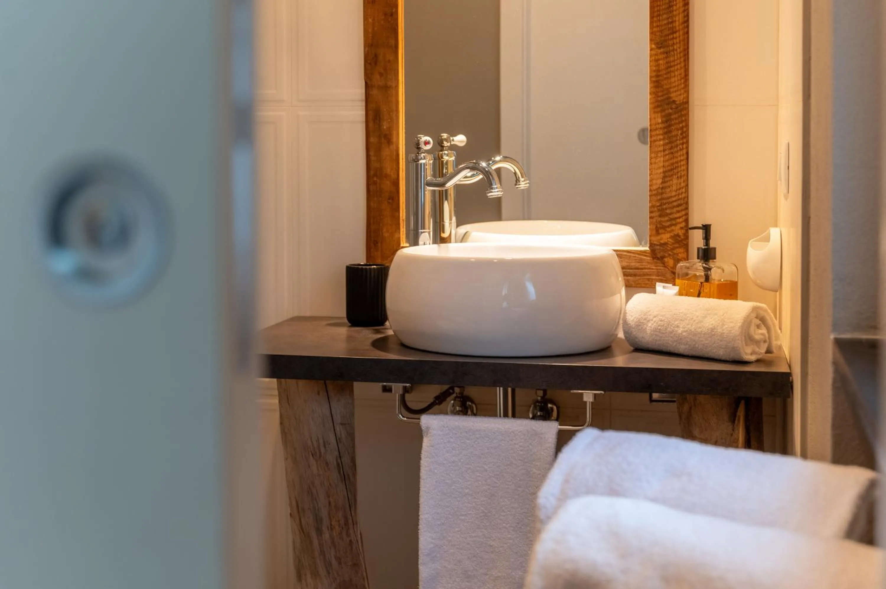 Bathroom in Gian Paul Hotel