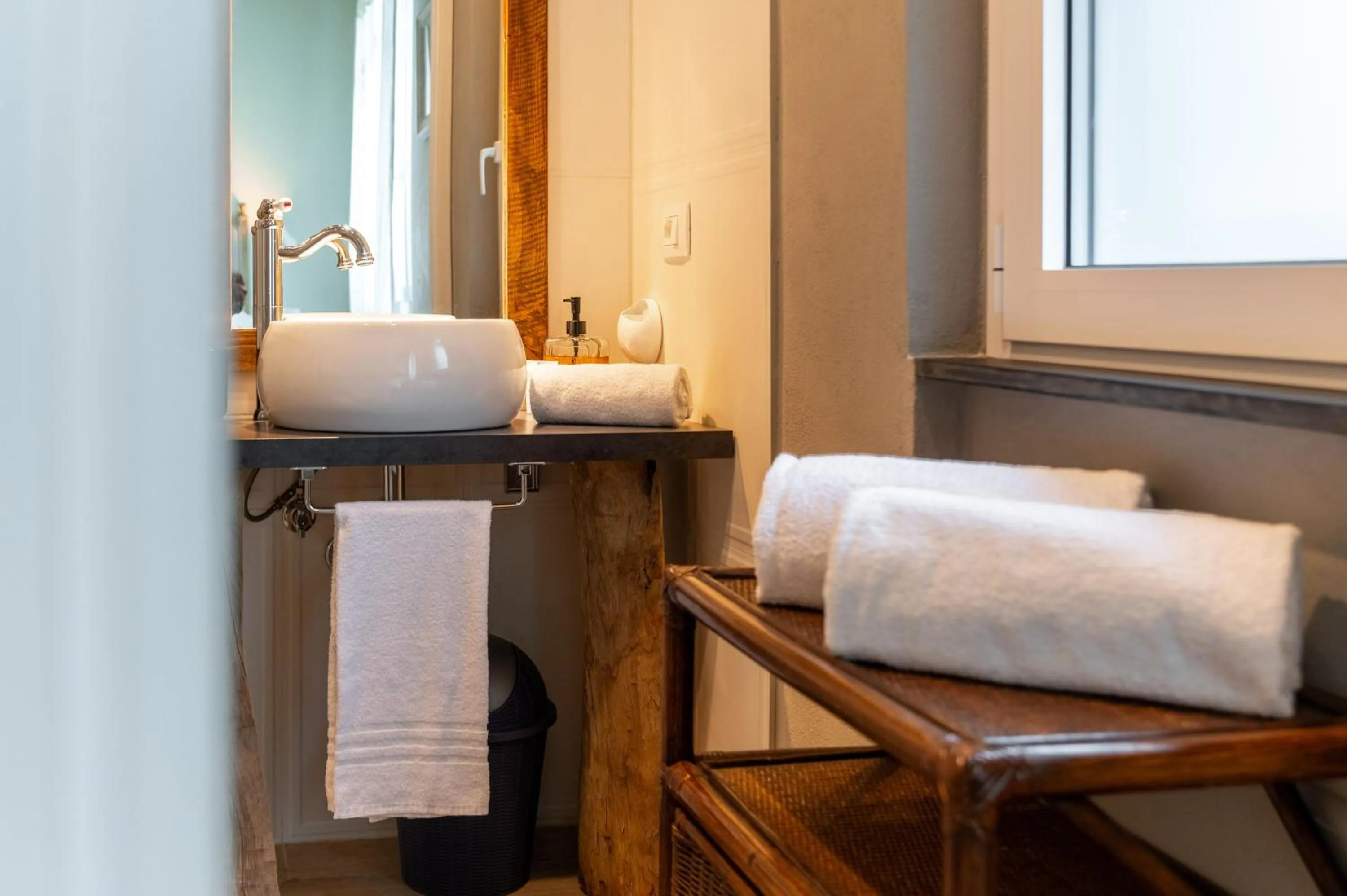 Bathroom, Bed in Gian Paul Hotel