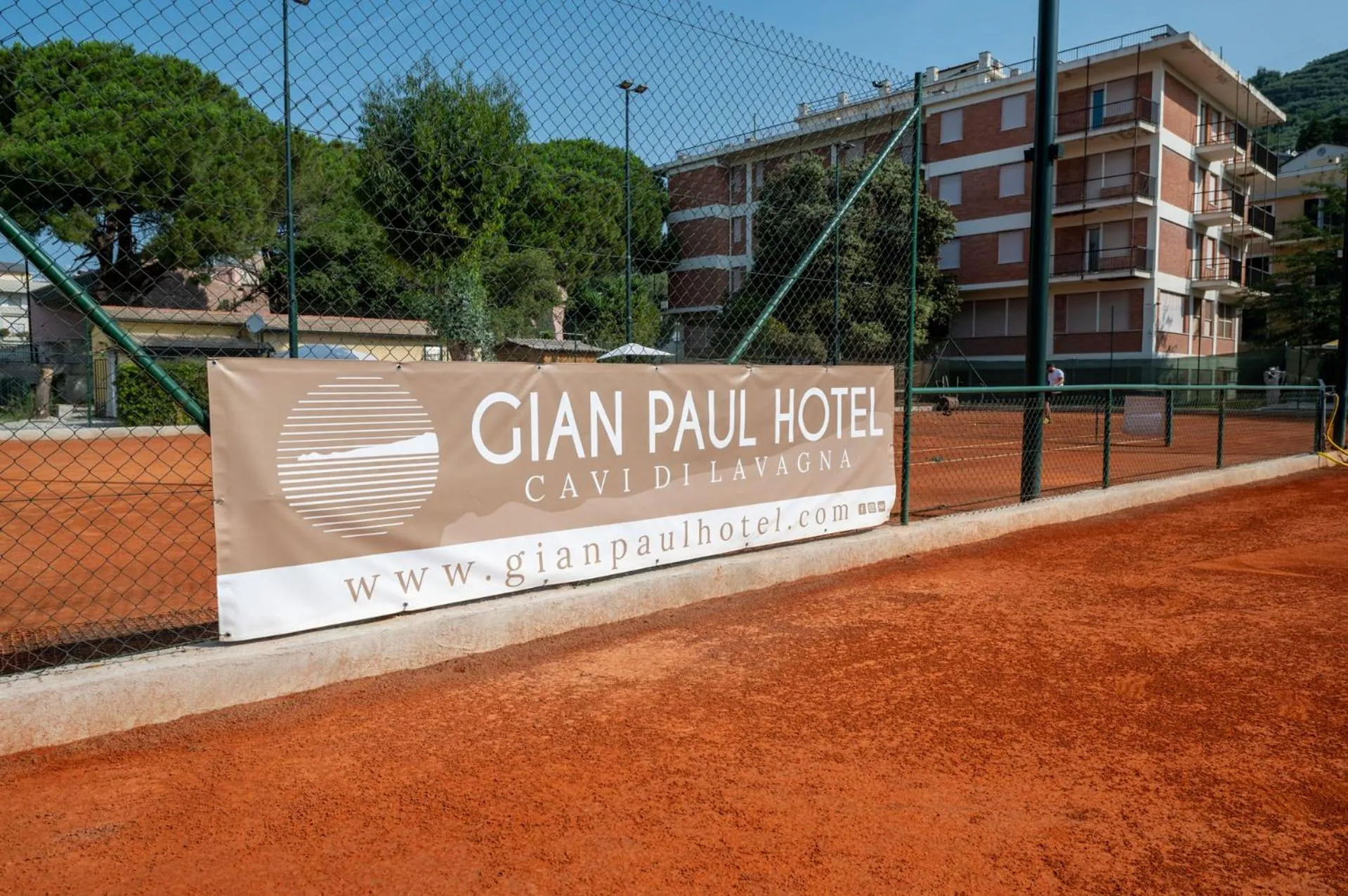 Tennis court in Gian Paul Hotel