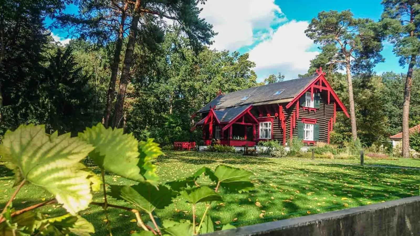 Neighbourhood in Ferienwohnung Ursula in der Villa zum Kronprinzen direkt gegenüber der Saarow Therme