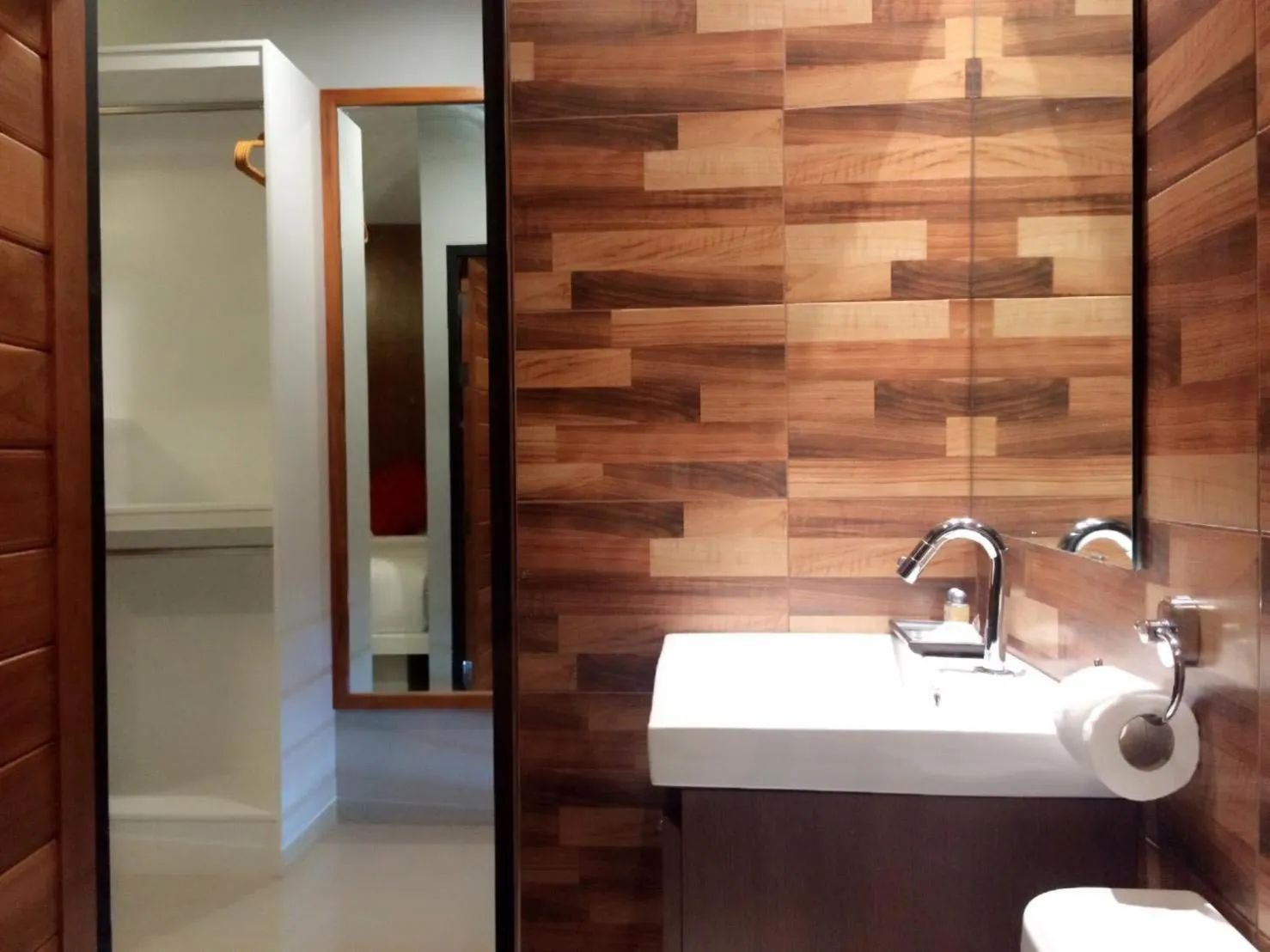 Bathroom in Le Terrarium Bed & Sleep Chiang Rai