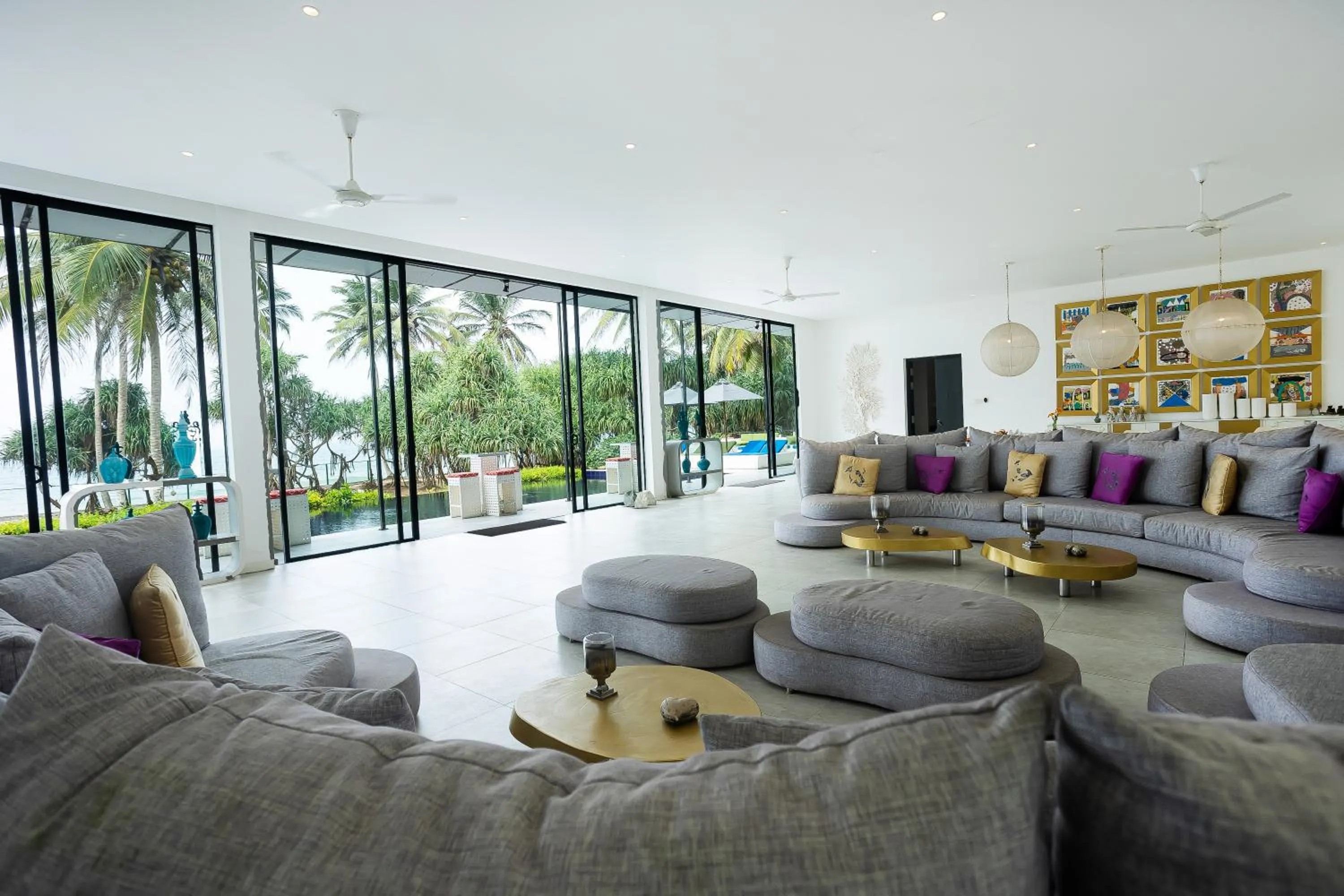 Living room in Green Turtle Villa by TSC, Bentota