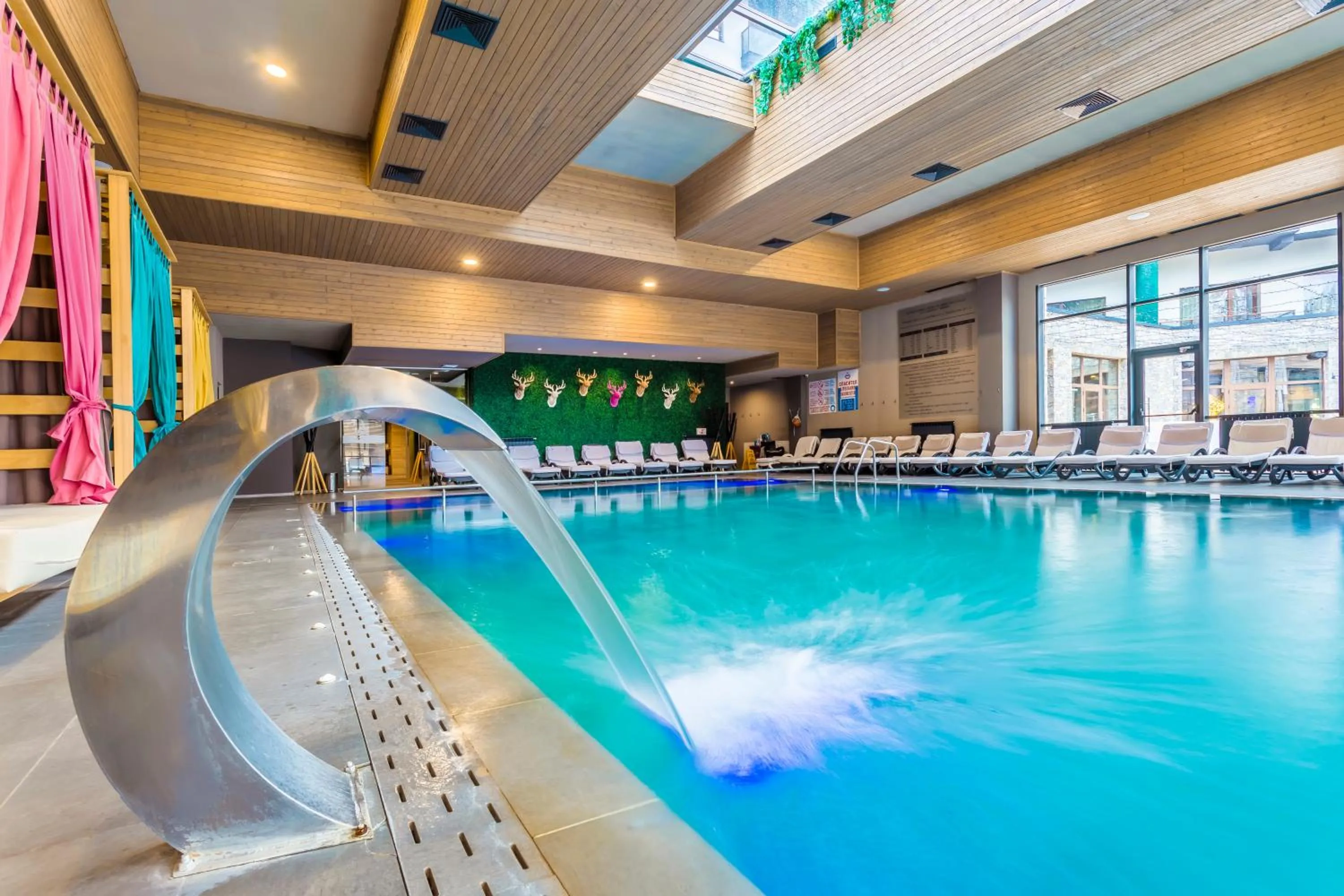 Swimming pool in Hotel Arte SPA & Park