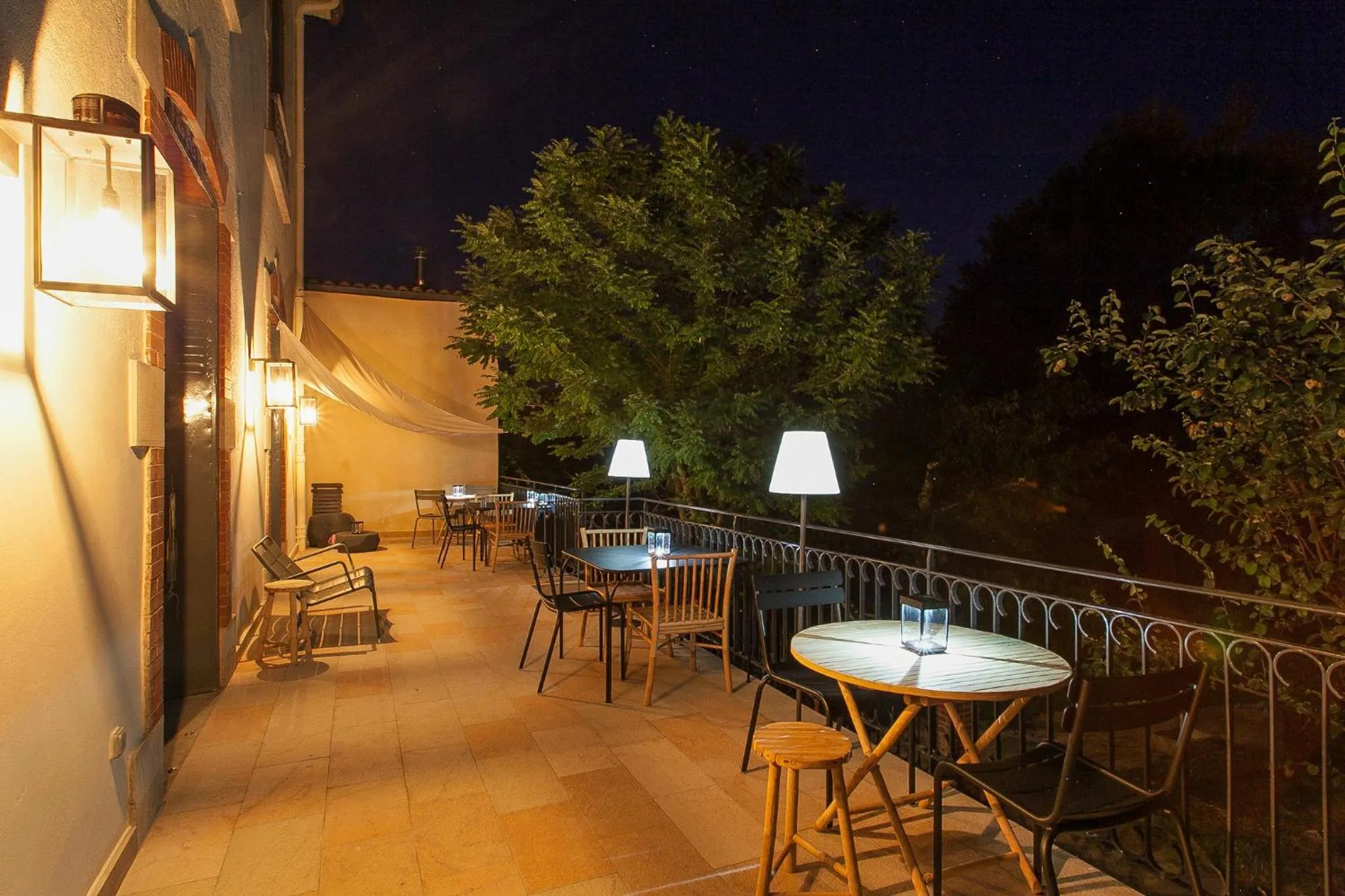 Night in Maison TANDEM