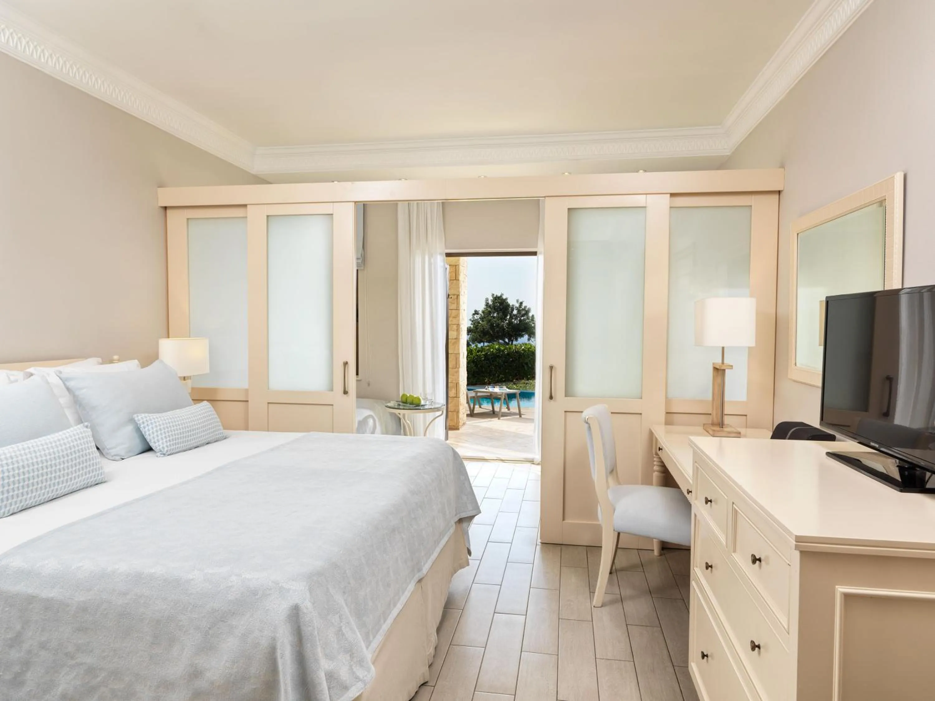 Bedroom, Bed in Aphrodite Hills Hotel