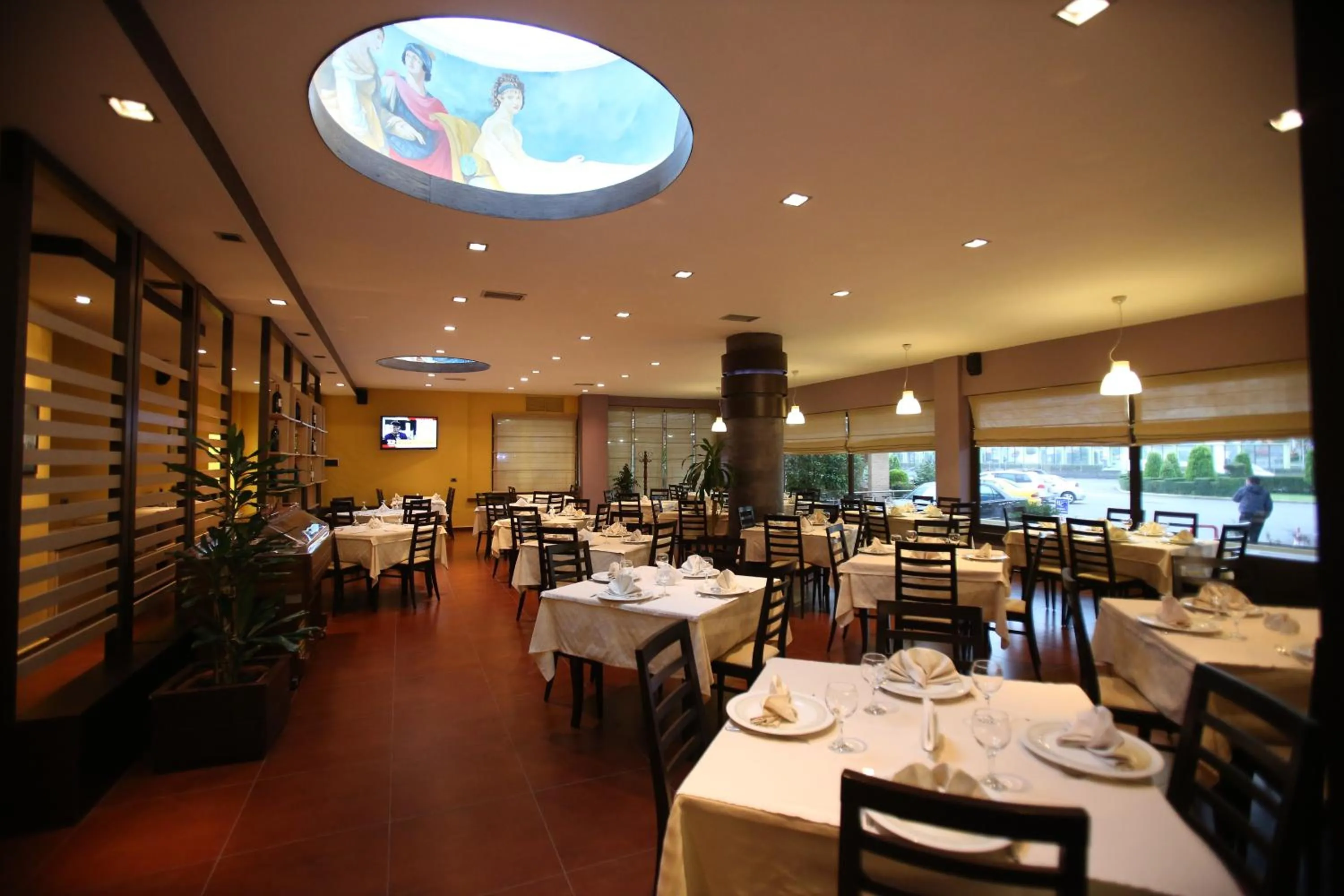 Restaurant/places to eat in Hotel Continental