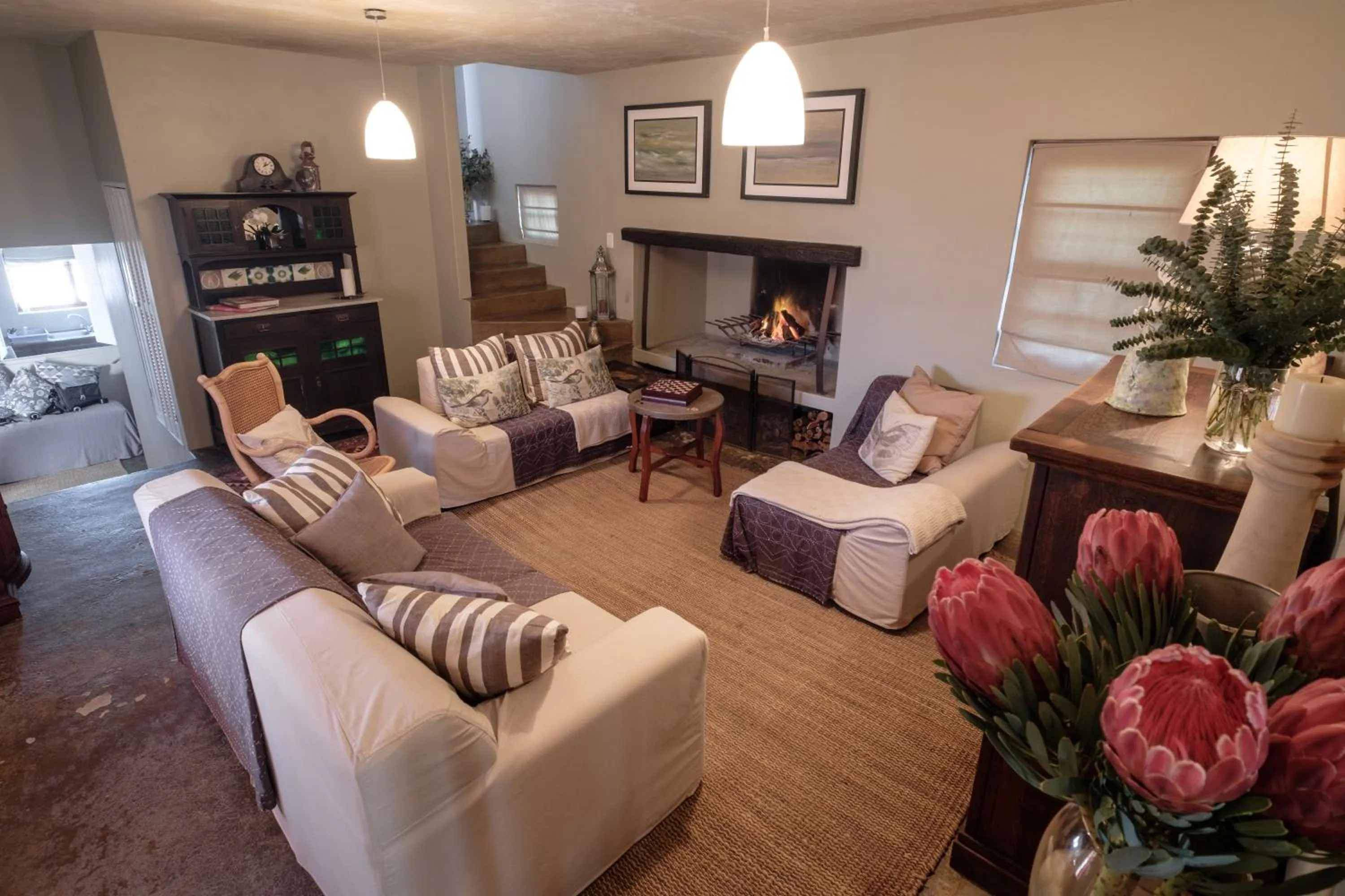 Communal lounge/ TV room in Smugglers' BnB