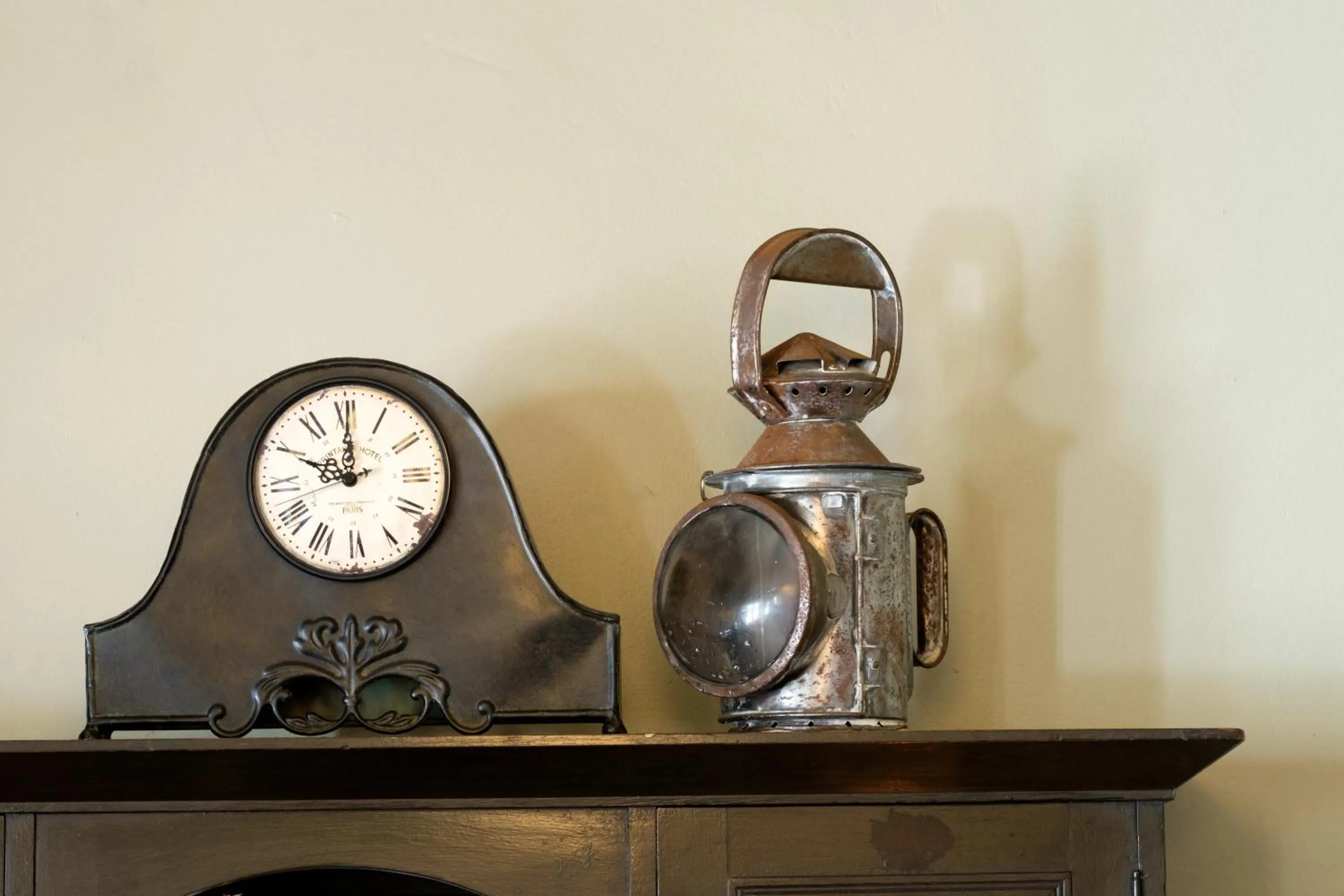 Decorative detail in Smugglers' BnB