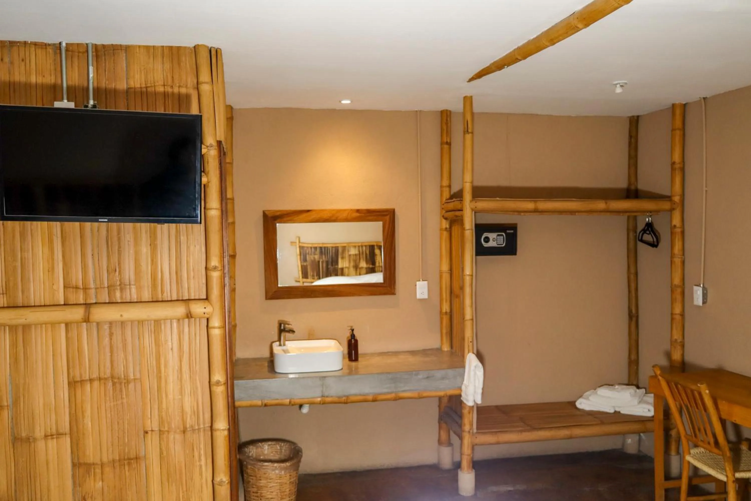 Bed in Eco Hotel Casa Kima