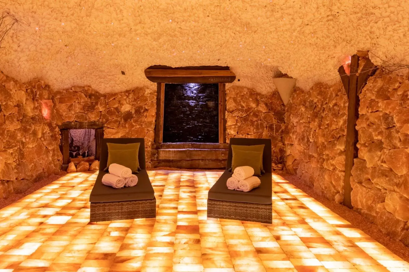 Zur Post Kümmersbruck Hotel & Tiny Houses