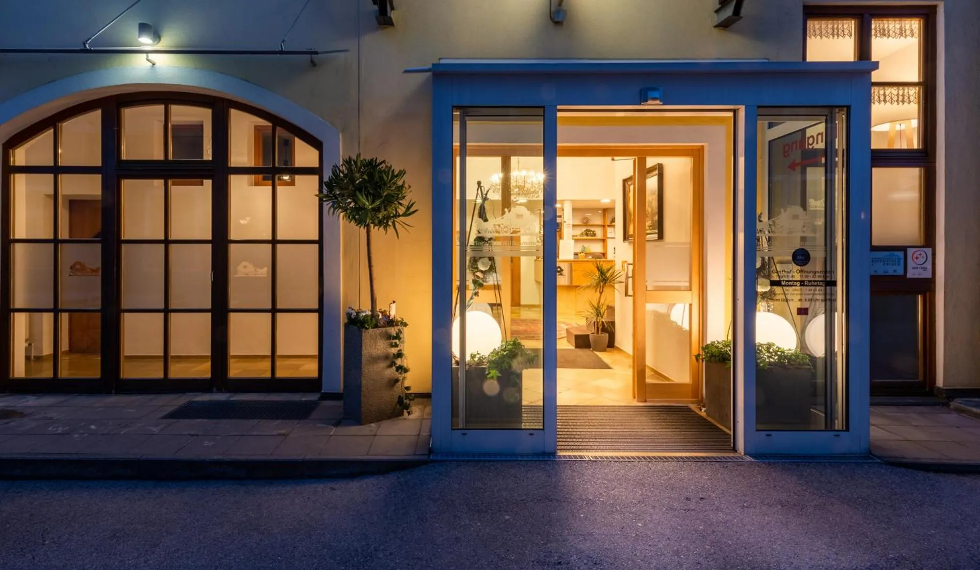 Zur Post Kümmersbruck Hotel & Tiny Houses