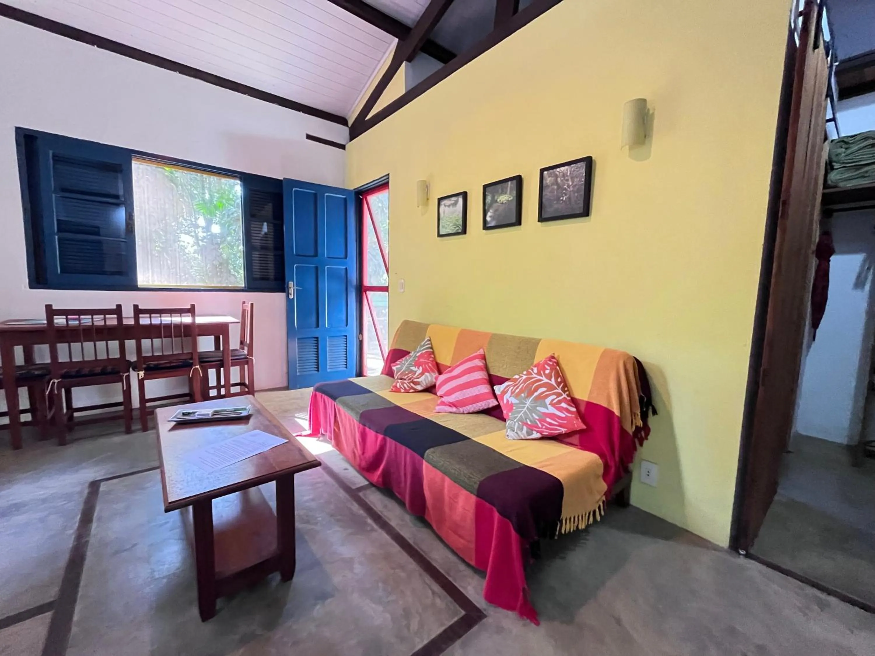 Living room, Bed in Sitio Namaste Paraty