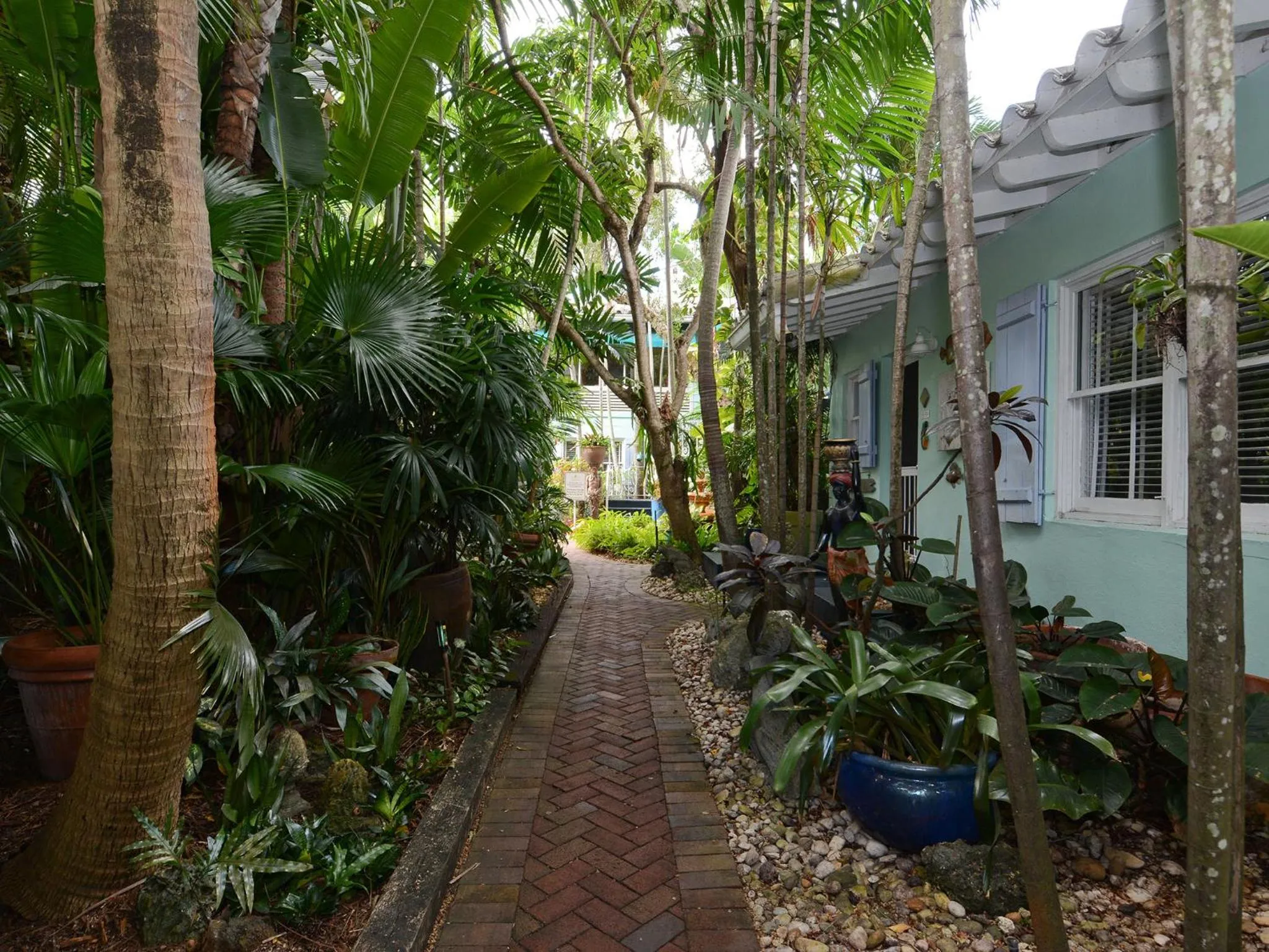 Facade/entrance in Pineapple Point Guesthouse & Resort - Gay Men's Resort