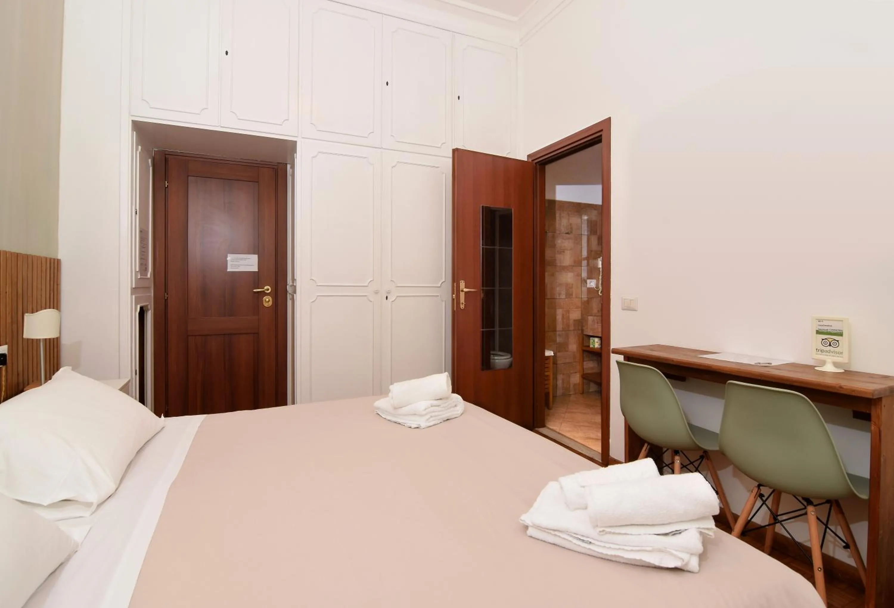 Bed in B&B Casa Cimabue Roma