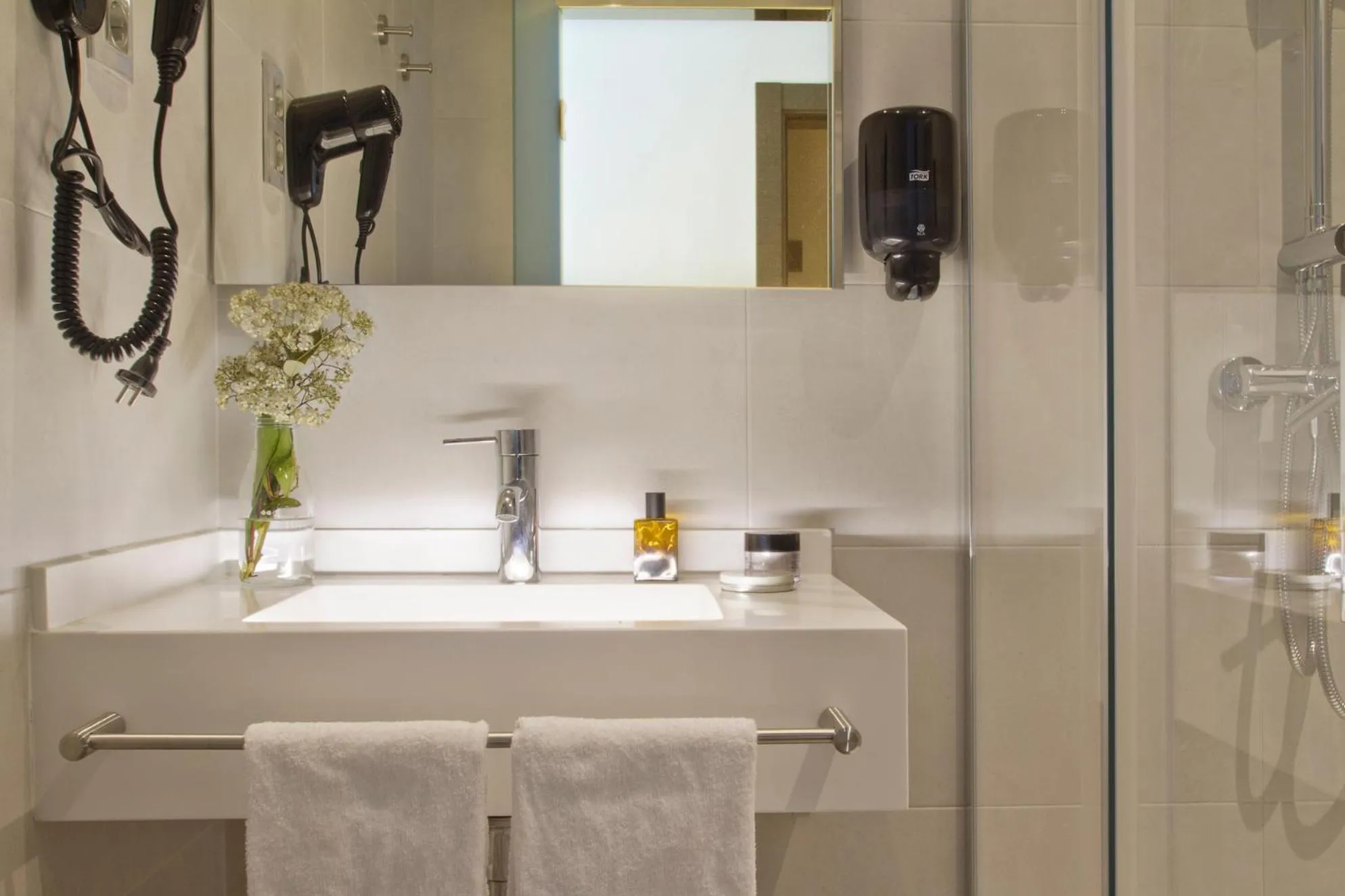 Bathroom in Hostal Benidorm