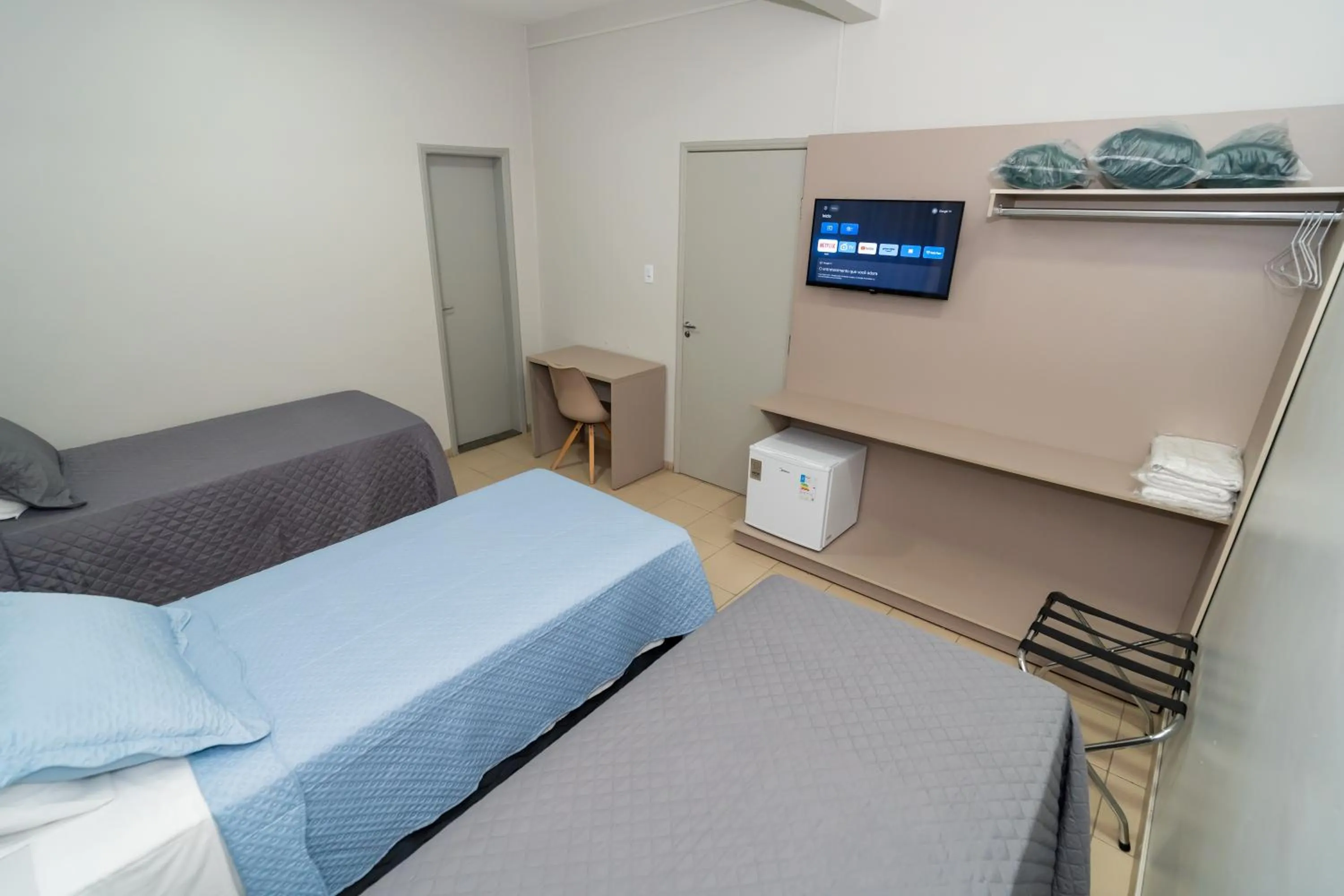 TV and multimedia, Bed in Bandeirantes Hotel