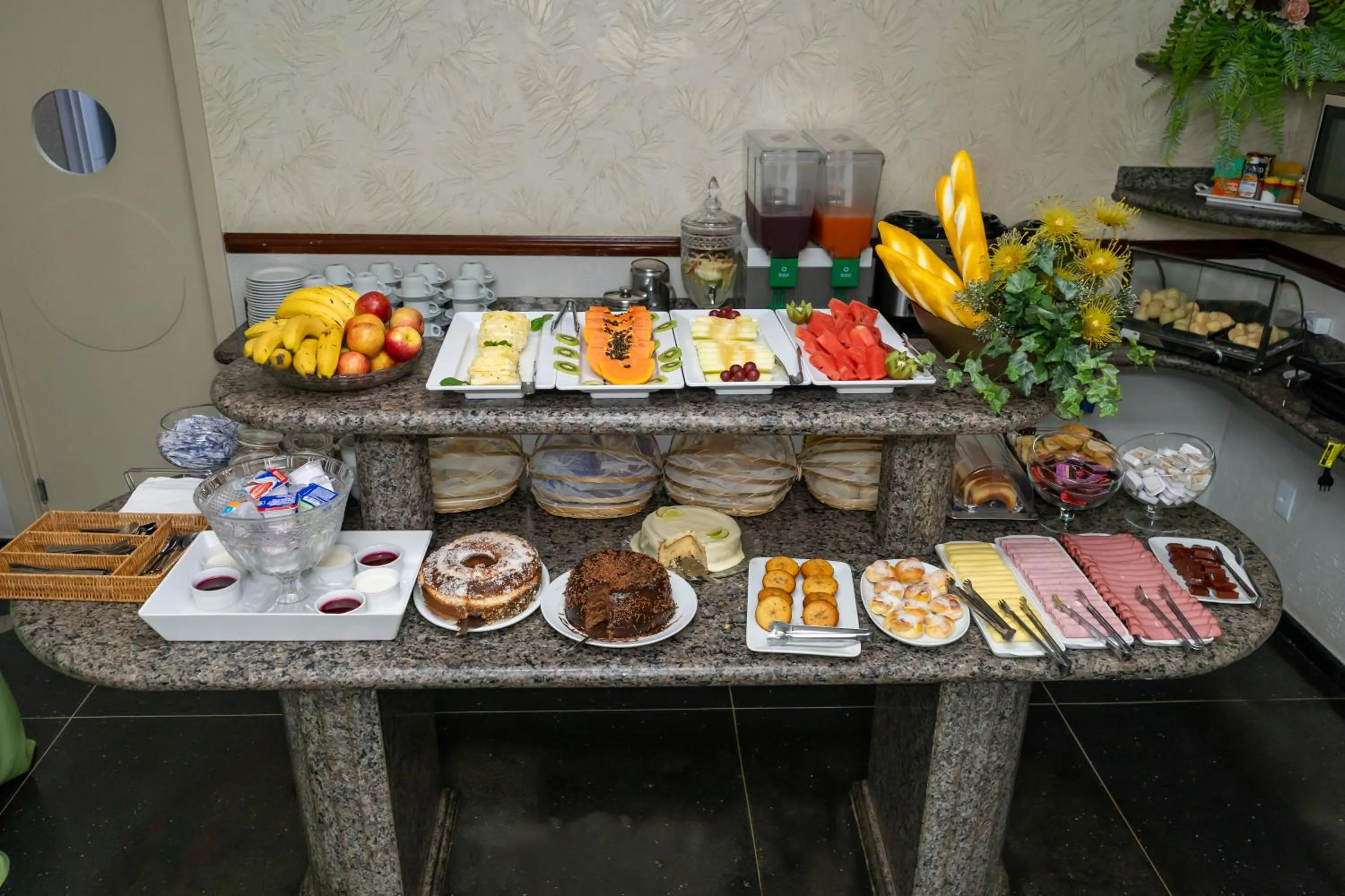 Buffet breakfast in Bandeirantes Hotel