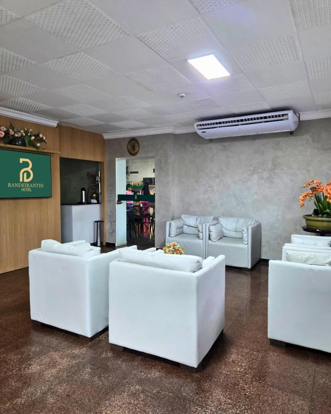 TV and multimedia in Bandeirantes Hotel