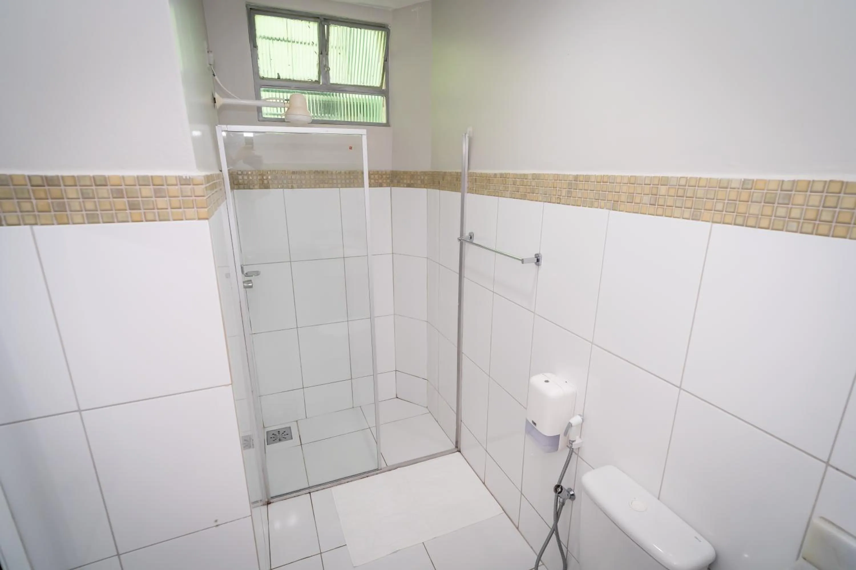 Bathroom in Bandeirantes Hotel