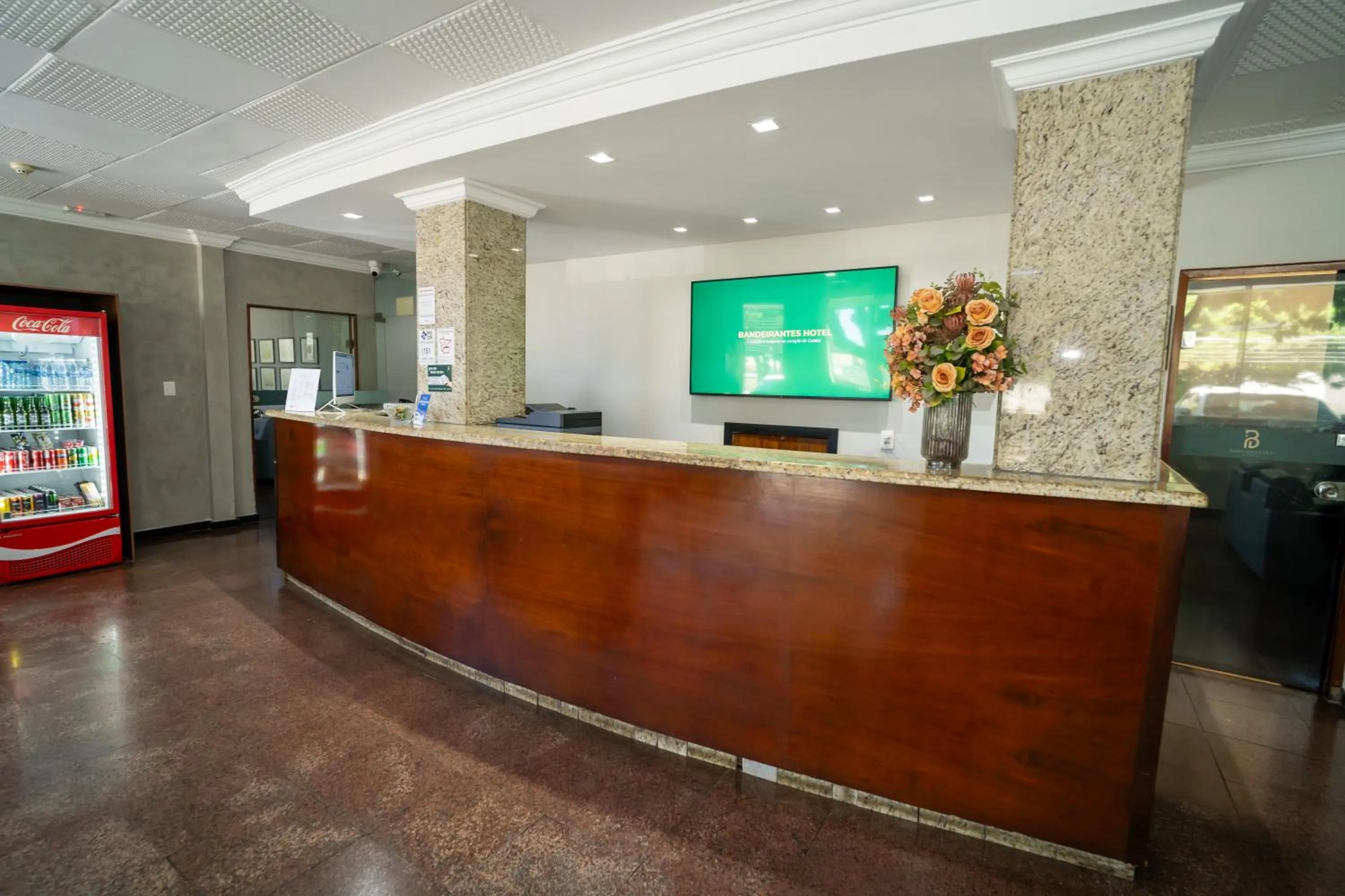 Lobby or reception in Bandeirantes Hotel