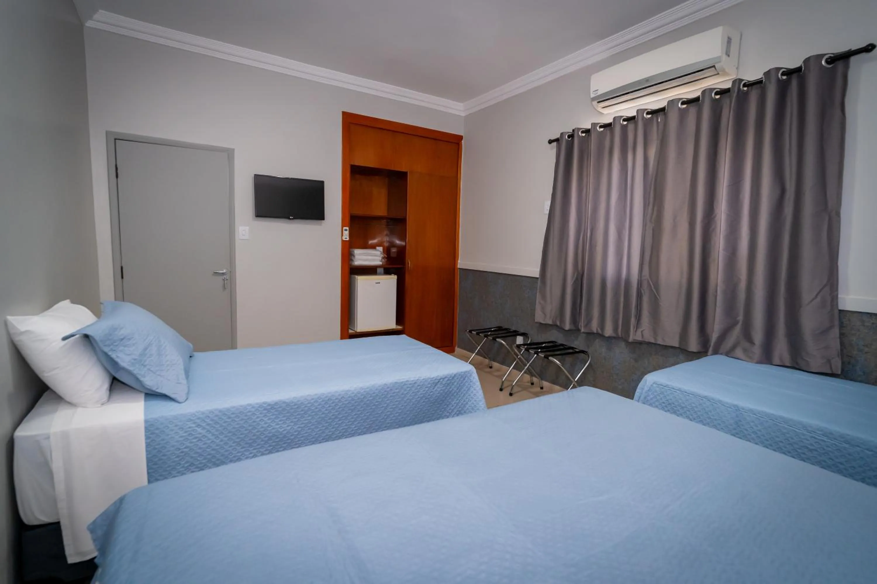 TV and multimedia, Bed in Bandeirantes Hotel