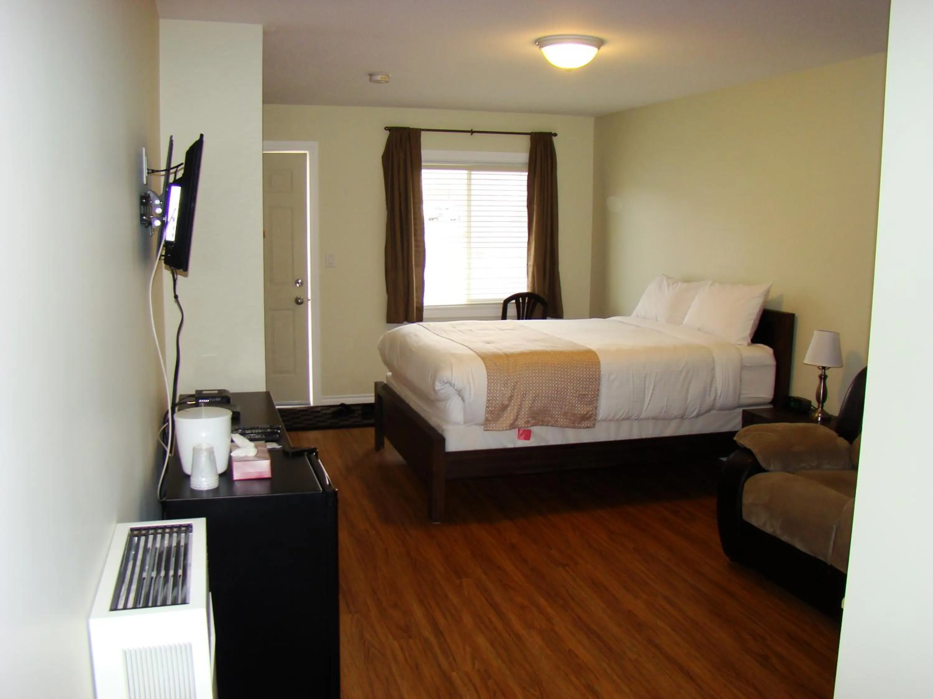 Seating area in Paddock Inn