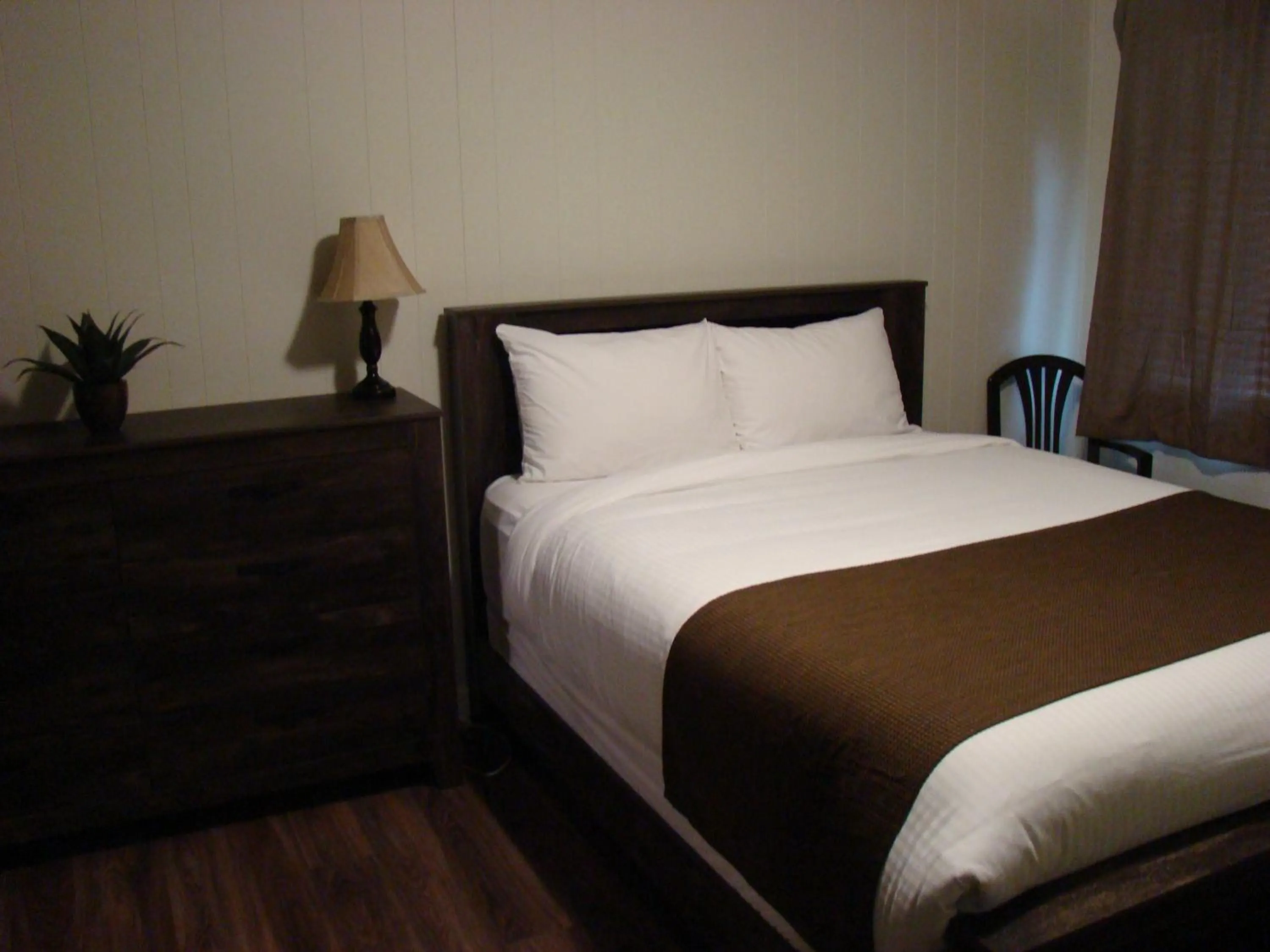 Bedroom in Paddock Inn