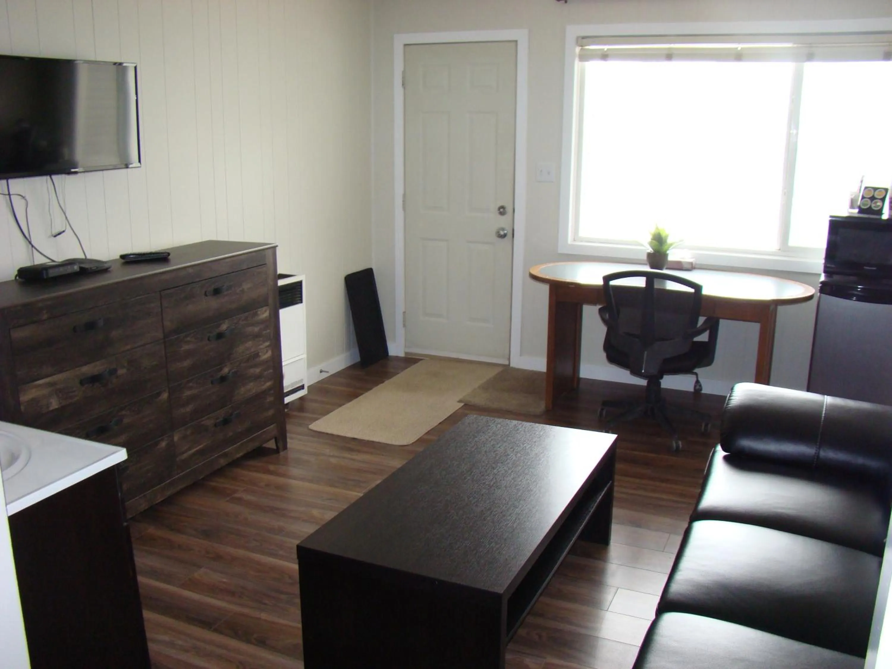 Seating area in Paddock Inn