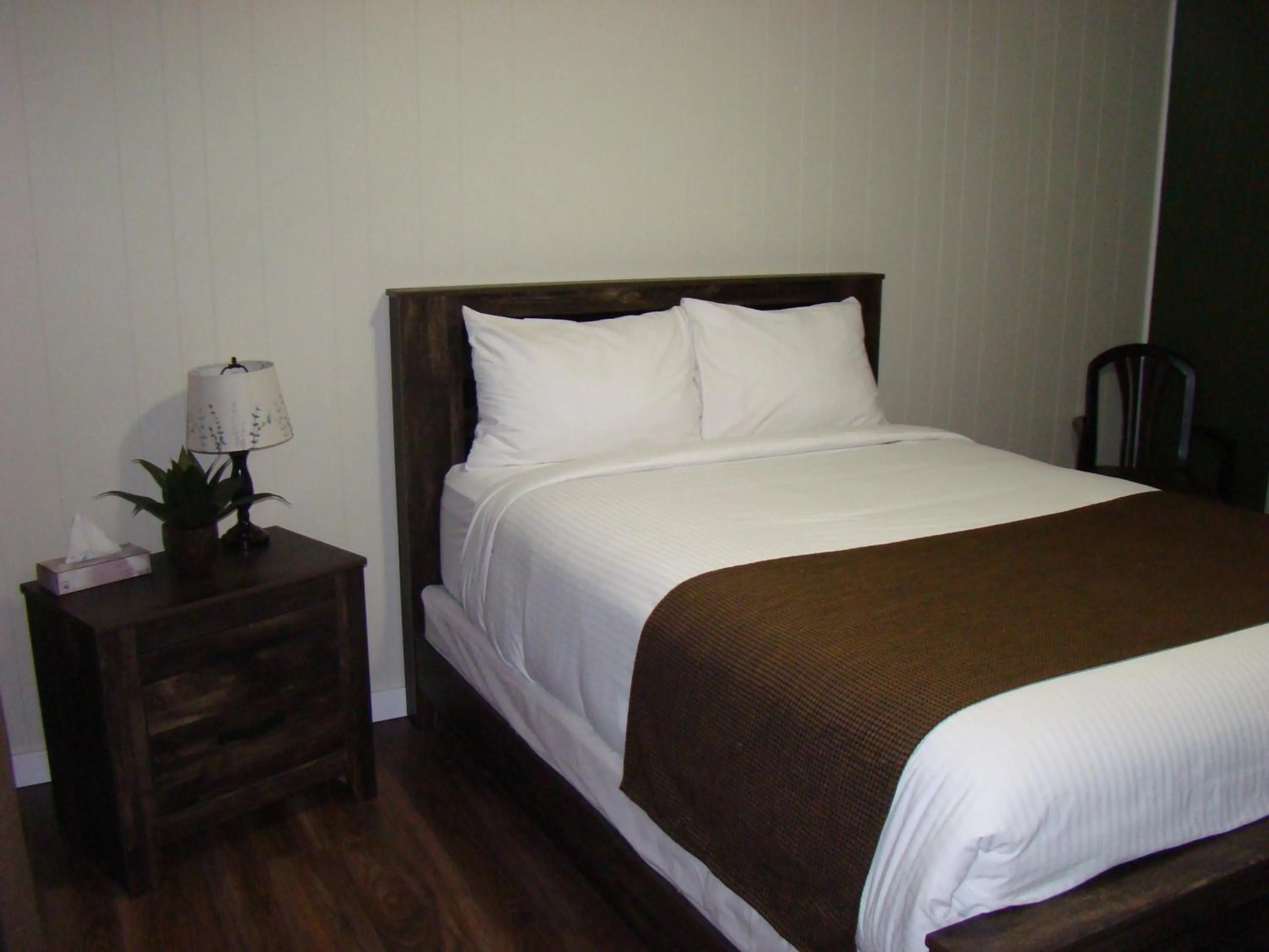 Bedroom in Paddock Inn