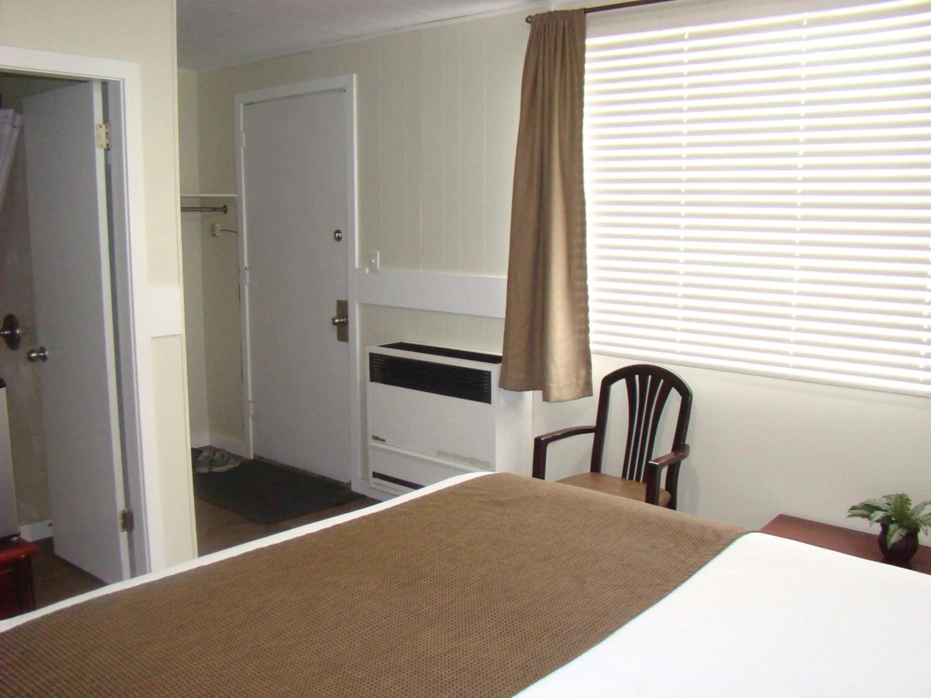 Bedroom in Paddock Inn